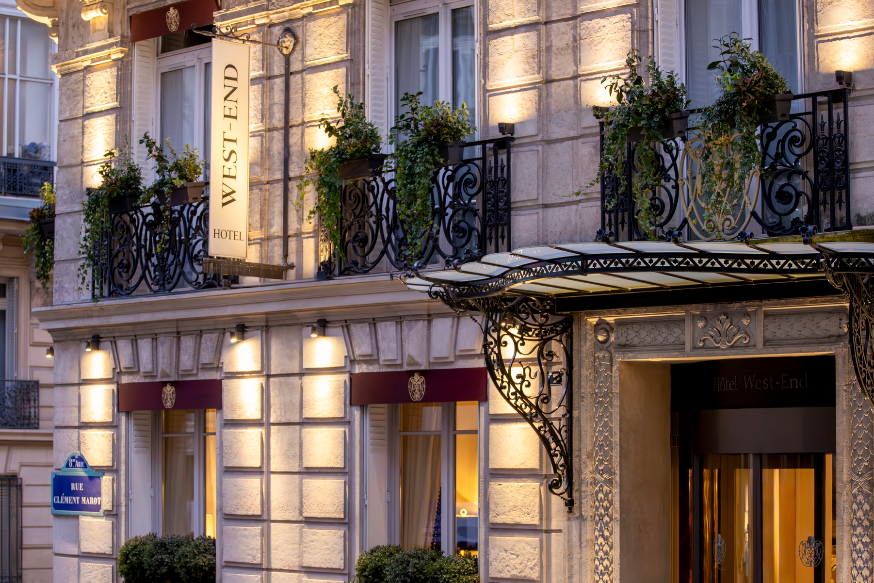 West end Paris, photo 5 of 32