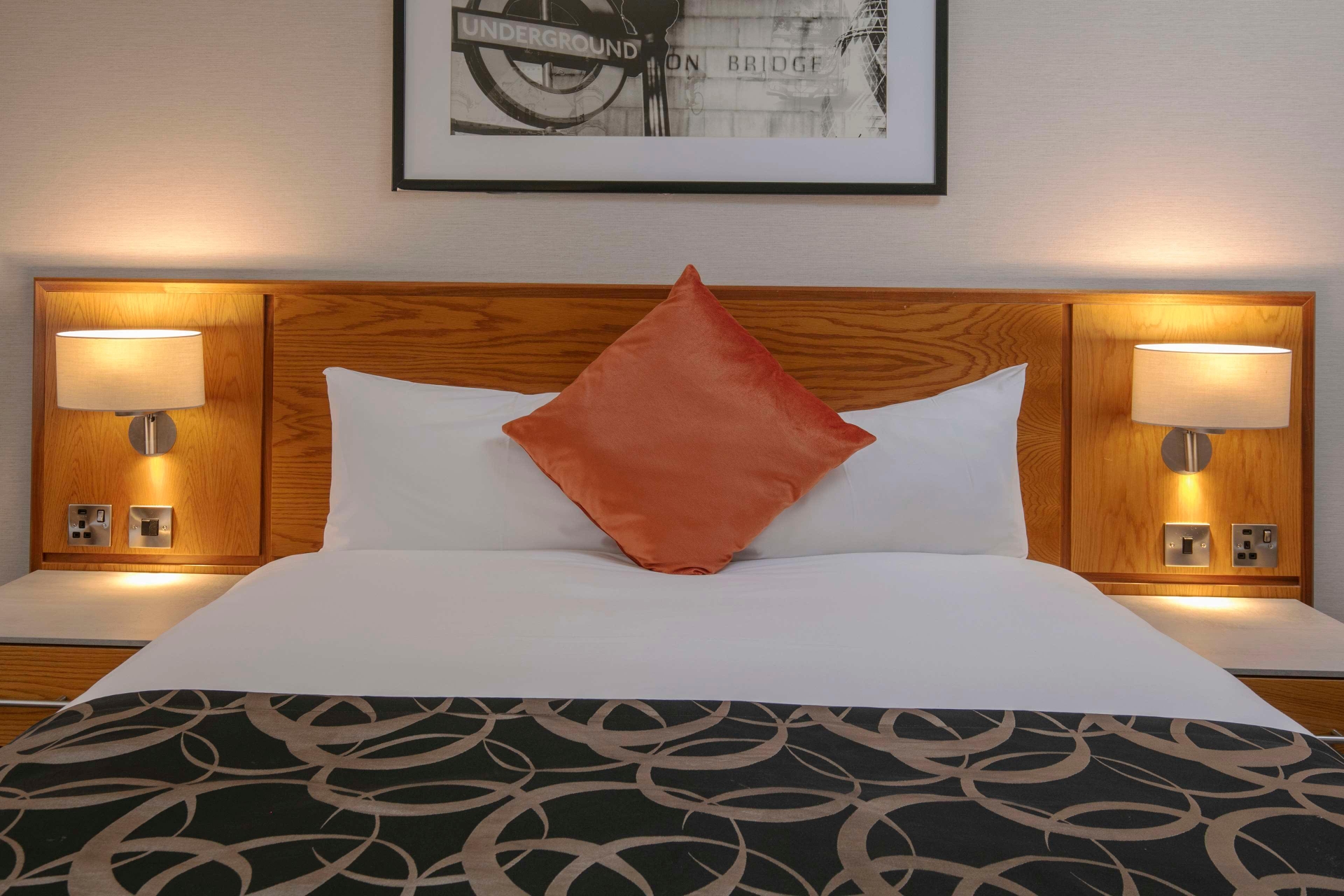 The Crown London, WorldHotels Distinctive, photo 35 of 62