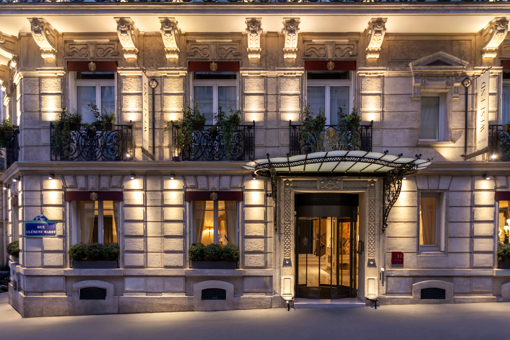 West end Paris, photo 4 of 32