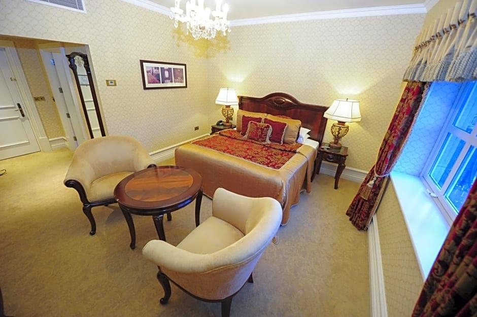 Kilronan Castle OIH, photo 14 of 33