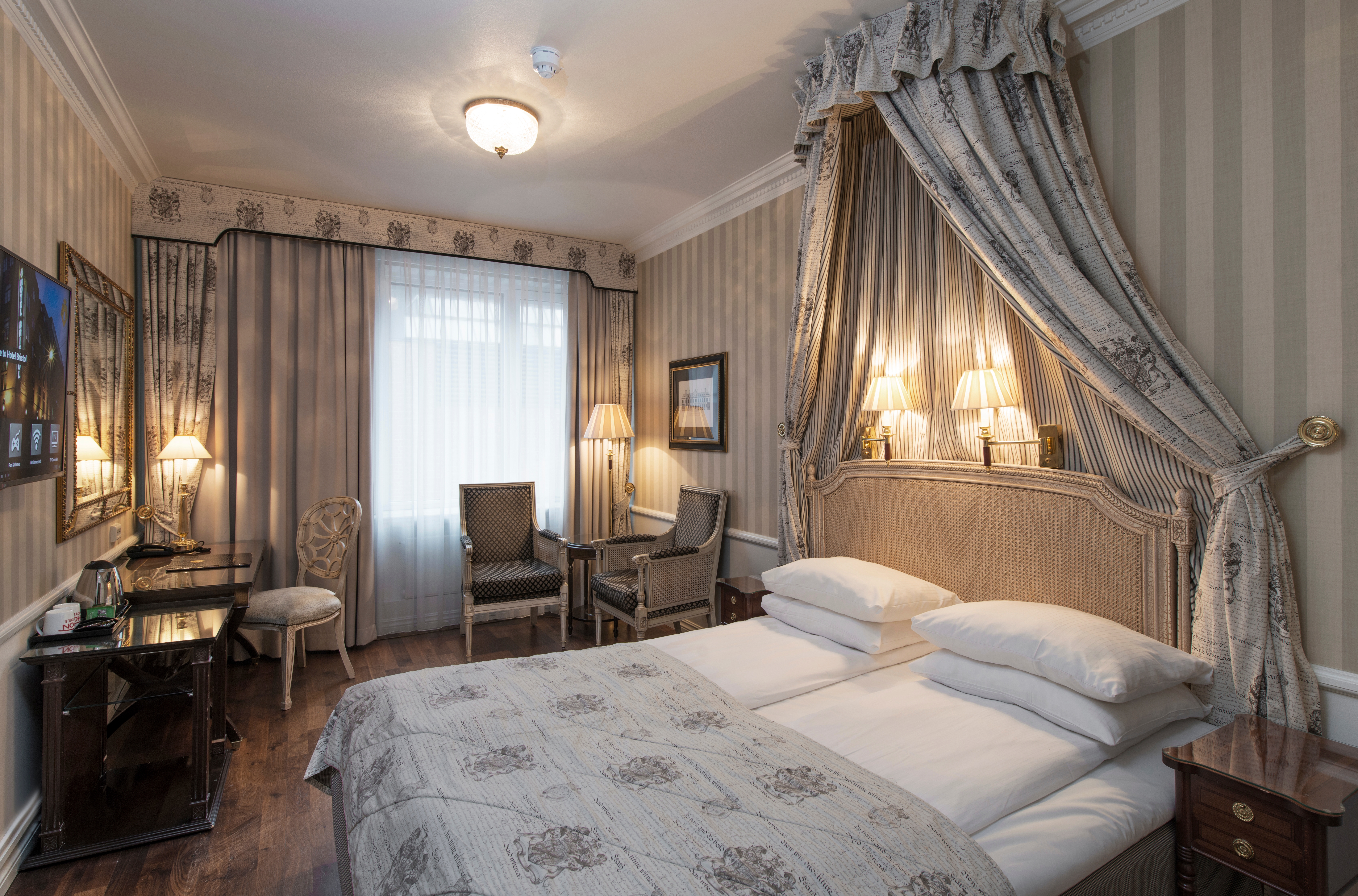 Hotel Bristol, photo 5 of 17