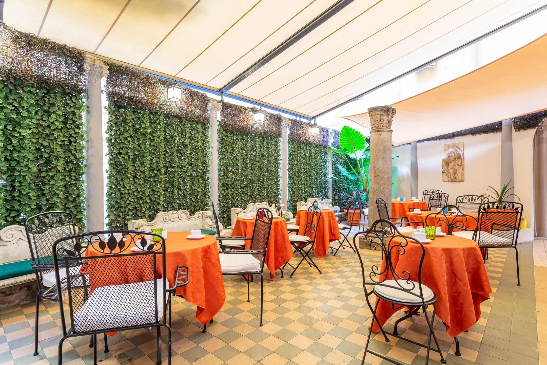 Medici, photo 20 of 24