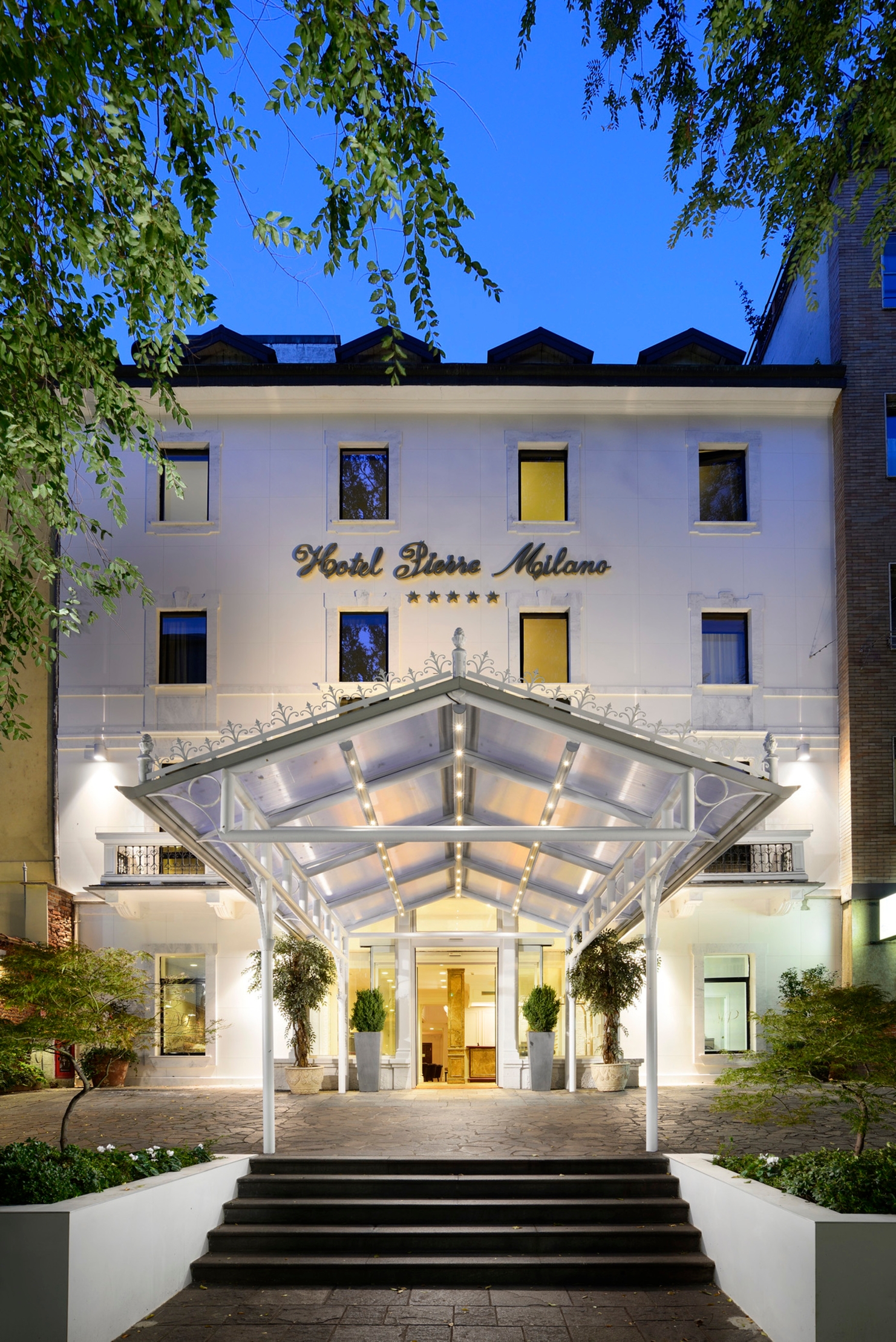 Pierre Milano Hotel