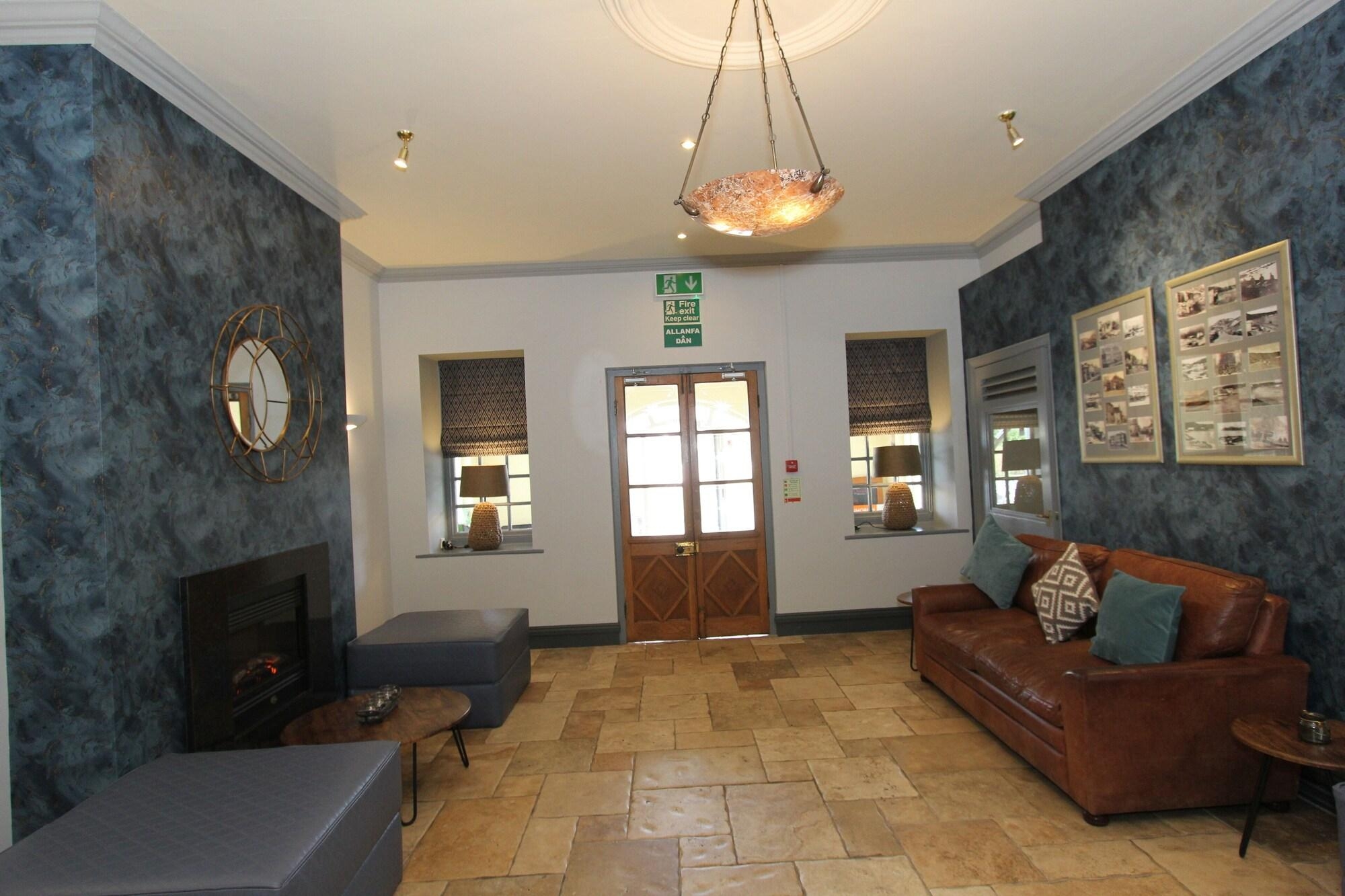 Nanhoron Arms Hotel, photo 20 of 102