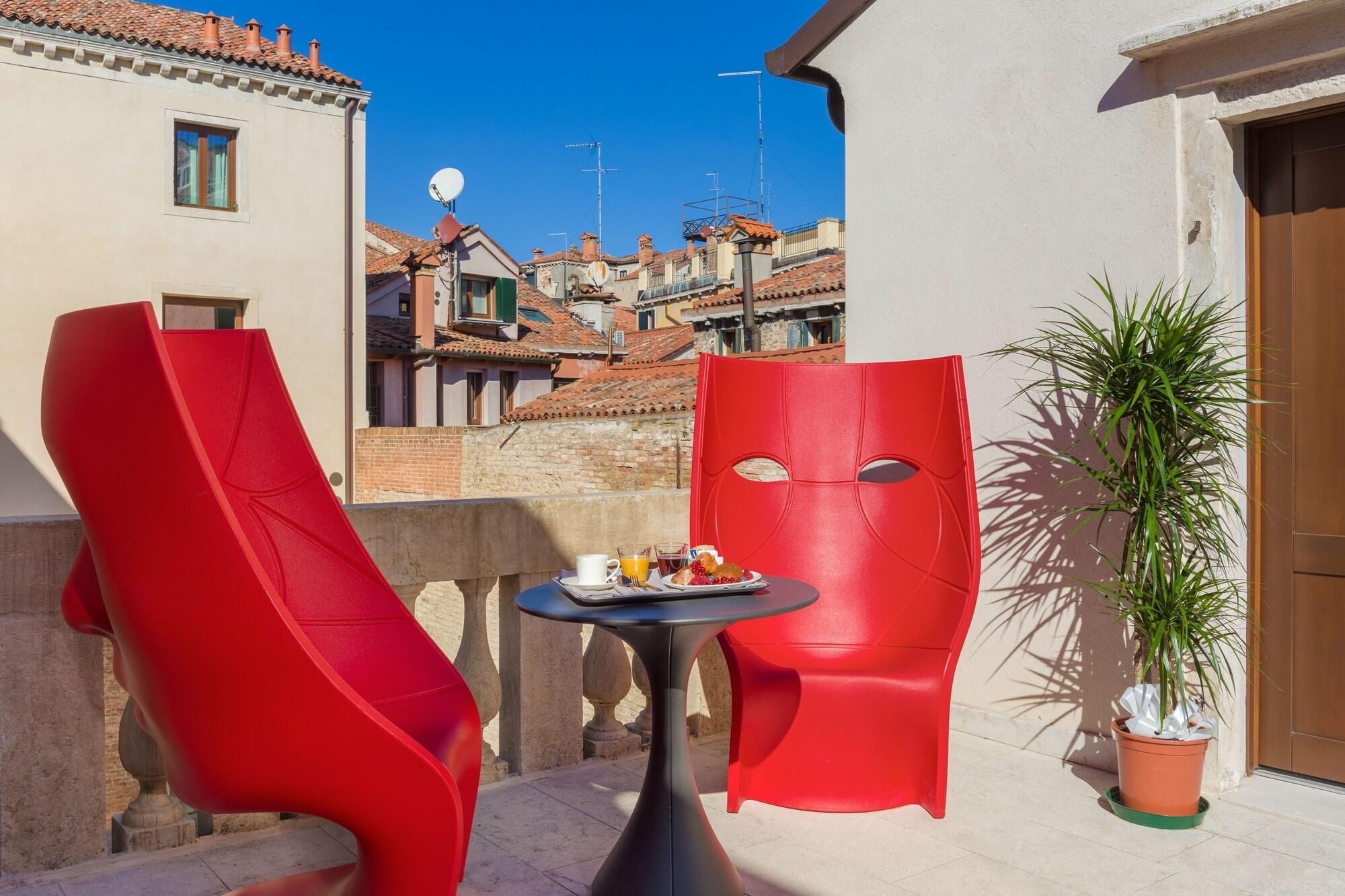 Hotel Aquarius Venice, photo 2 of 53