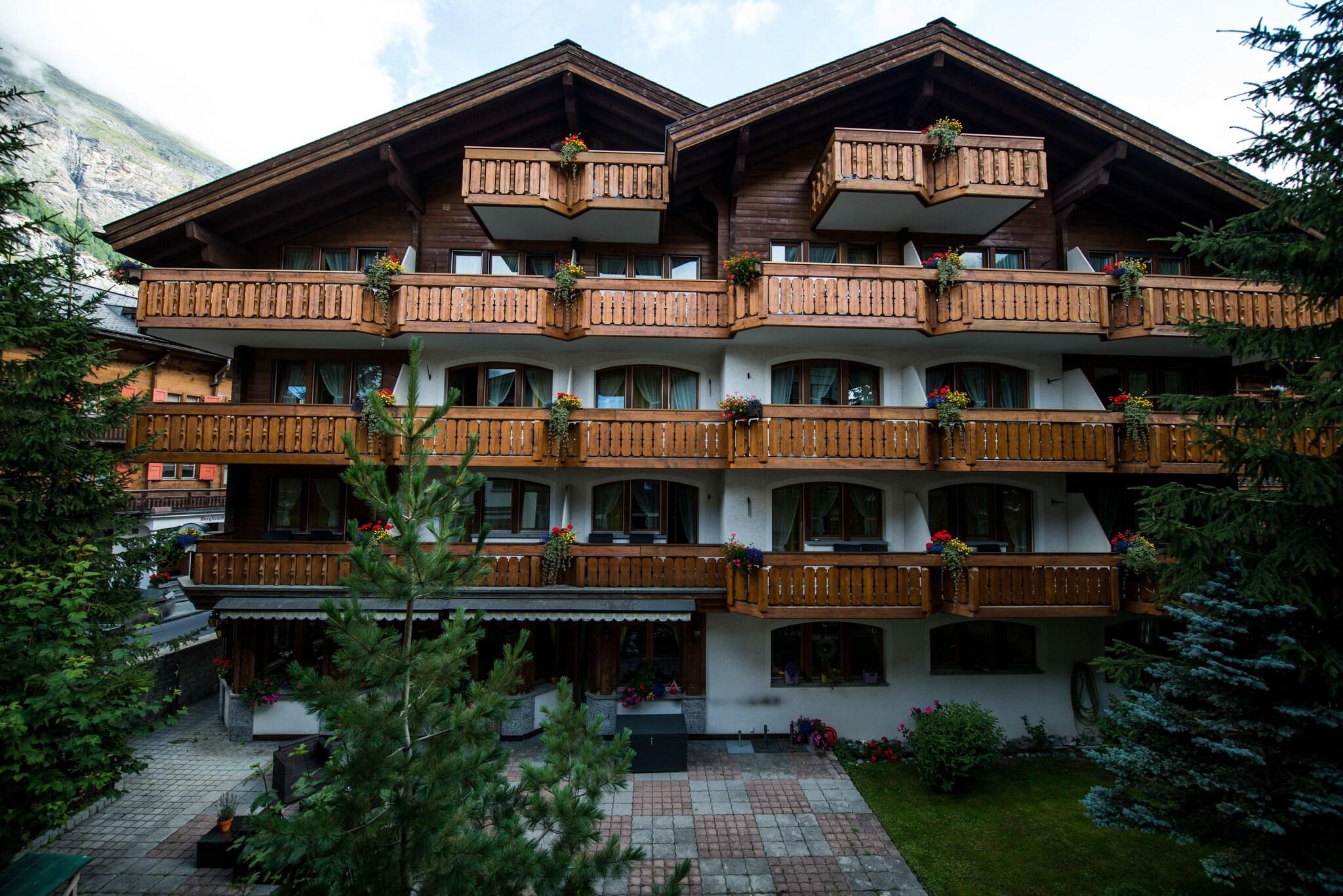 Hotel Daniela Zermatt, photo 4 of 47