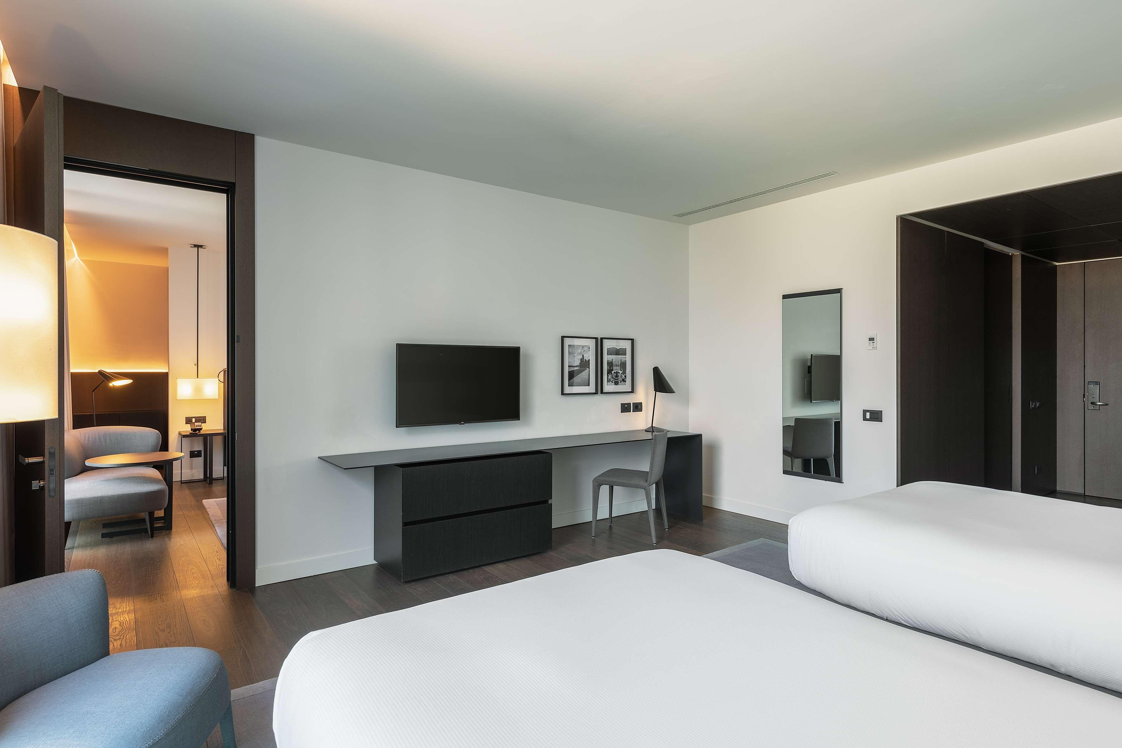 Hilton Lake Como, photo 77 of 199