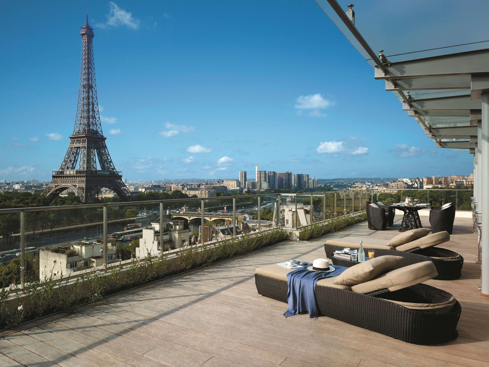 Shangri-La Hotel Paris, photo 2 of 192