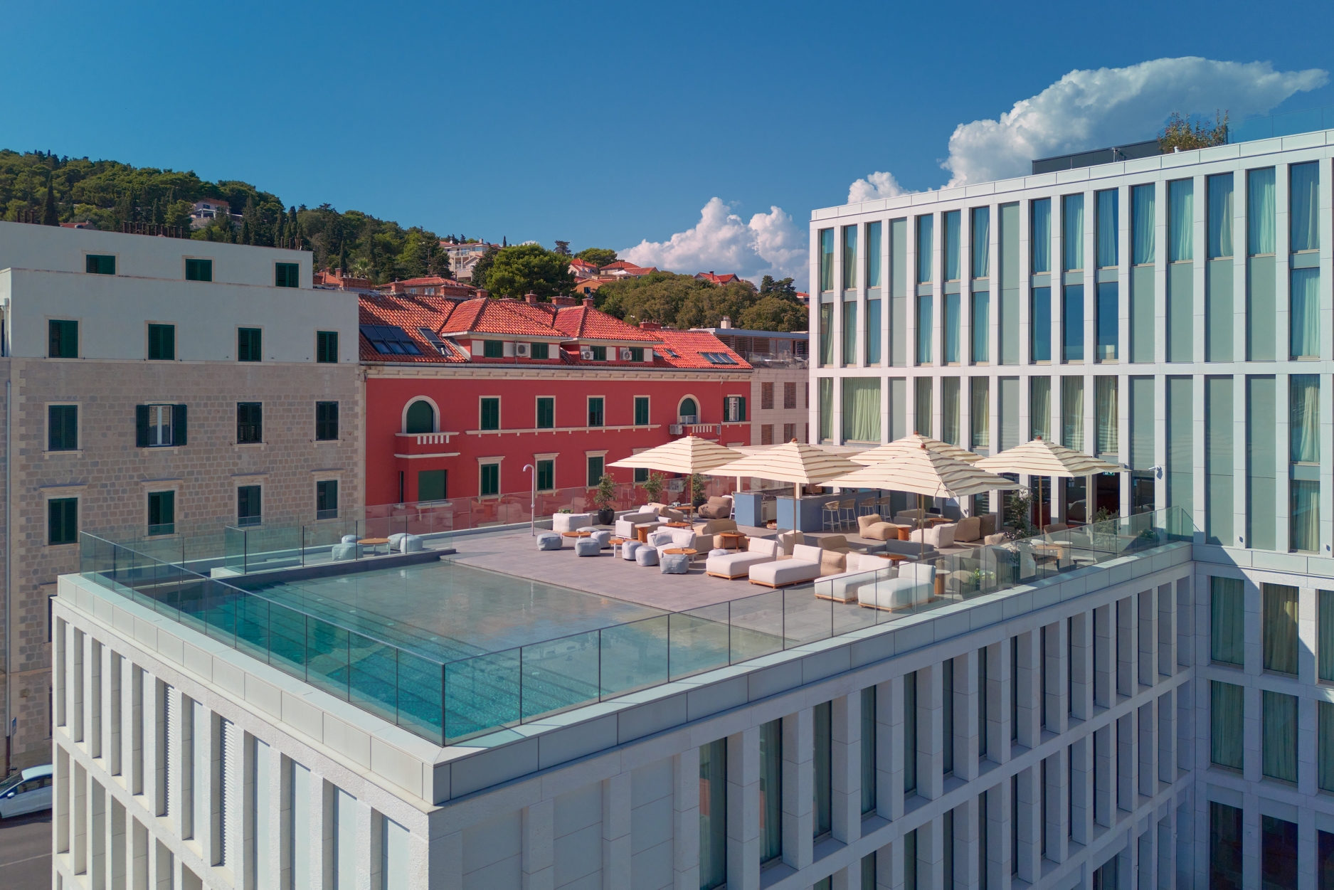 Hotel Ambasador, photo 1 of 31