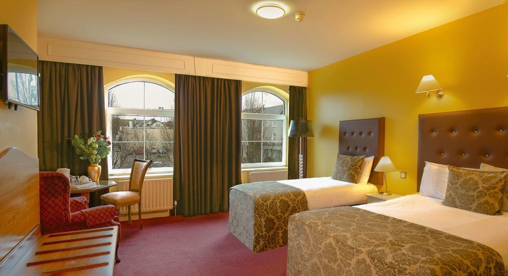 Brook Lodge Hotel, photo 7 of 13