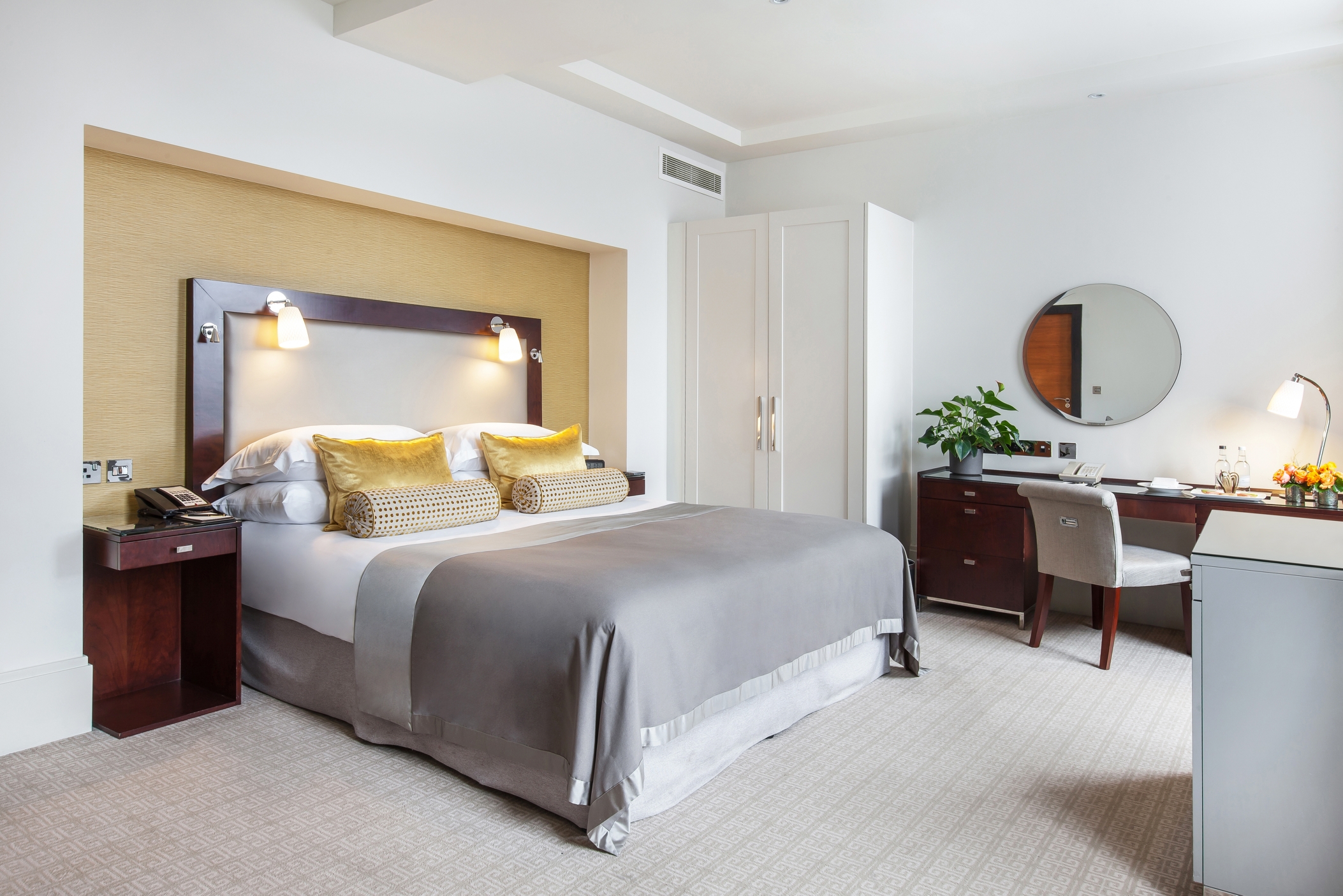 Taj 51 Buckingham Gate Suites and Residences, photo 6 of 42