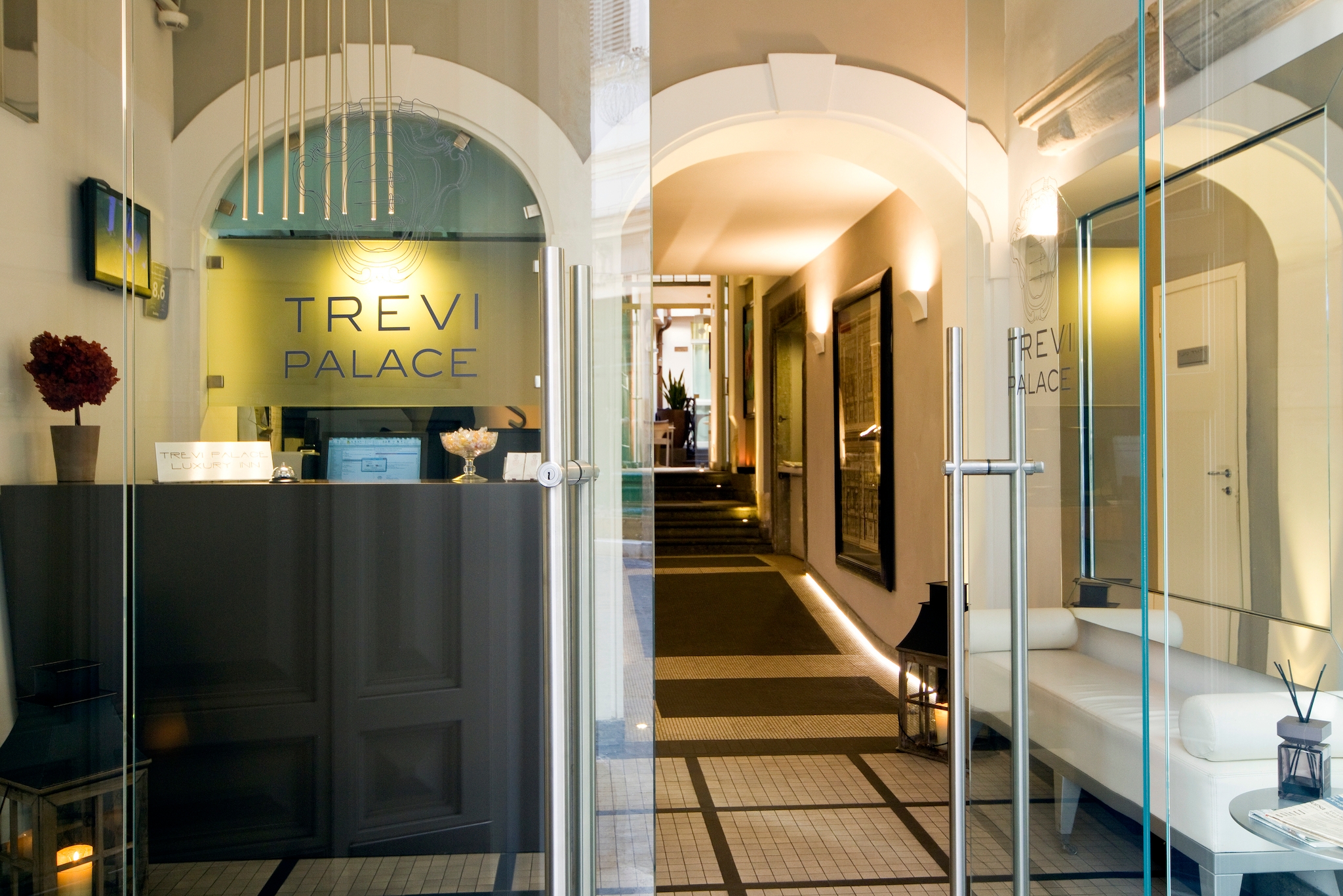 Trevi Palace Luxury Inn, photo 1 of 57