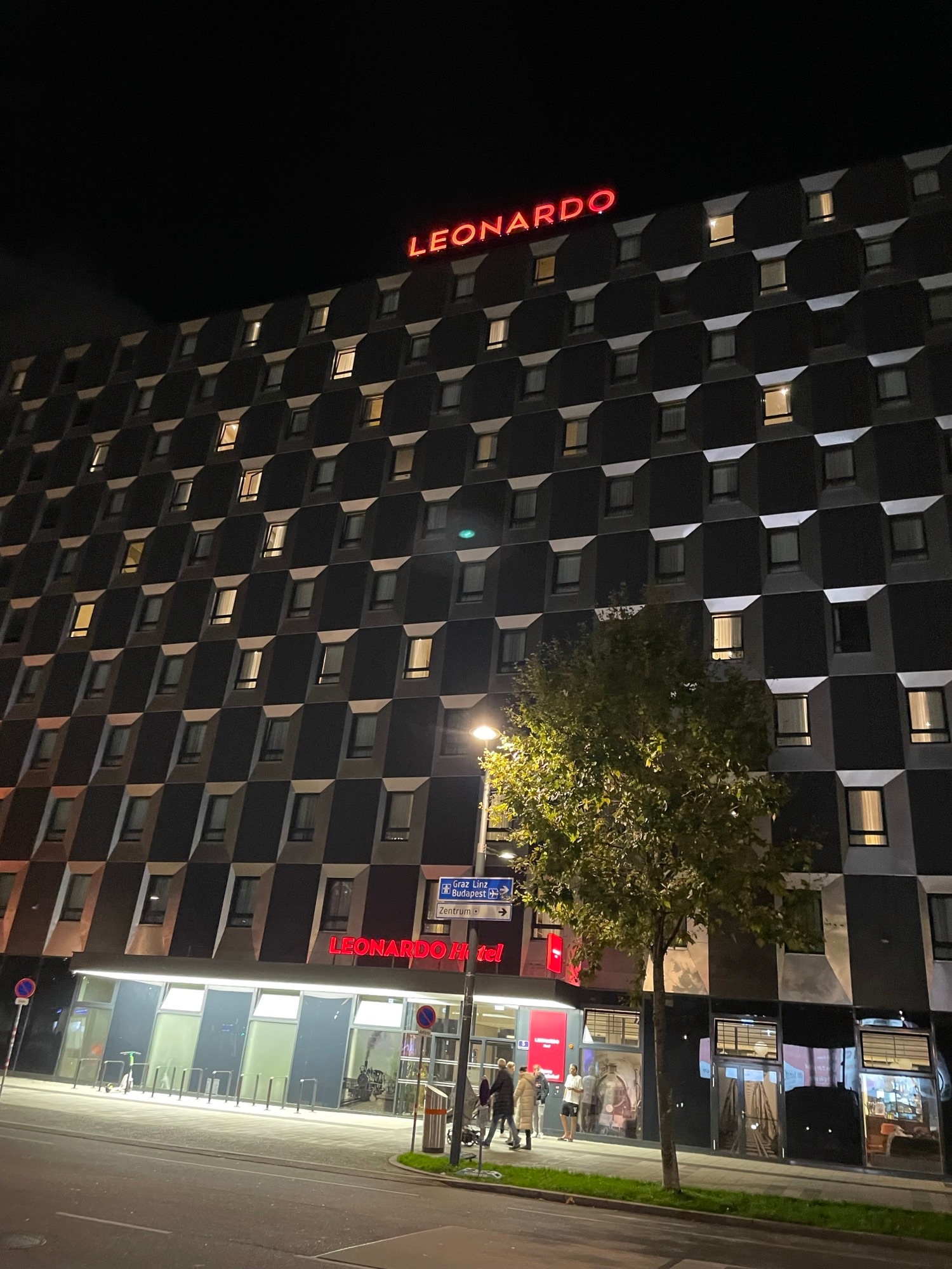 Leonardo Hotel Vienna Hauptbahnhof, photo 1 of 14