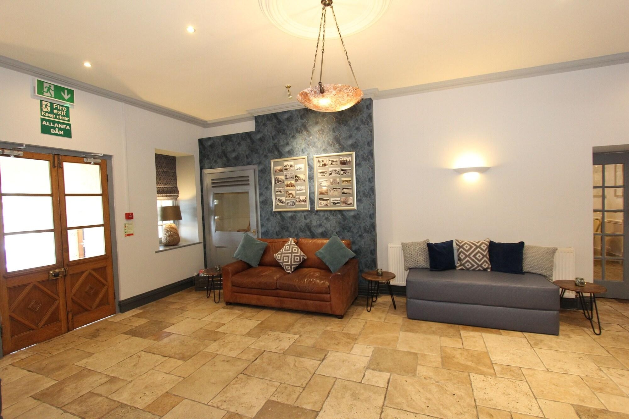Nanhoron Arms Hotel, photo 18 of 102