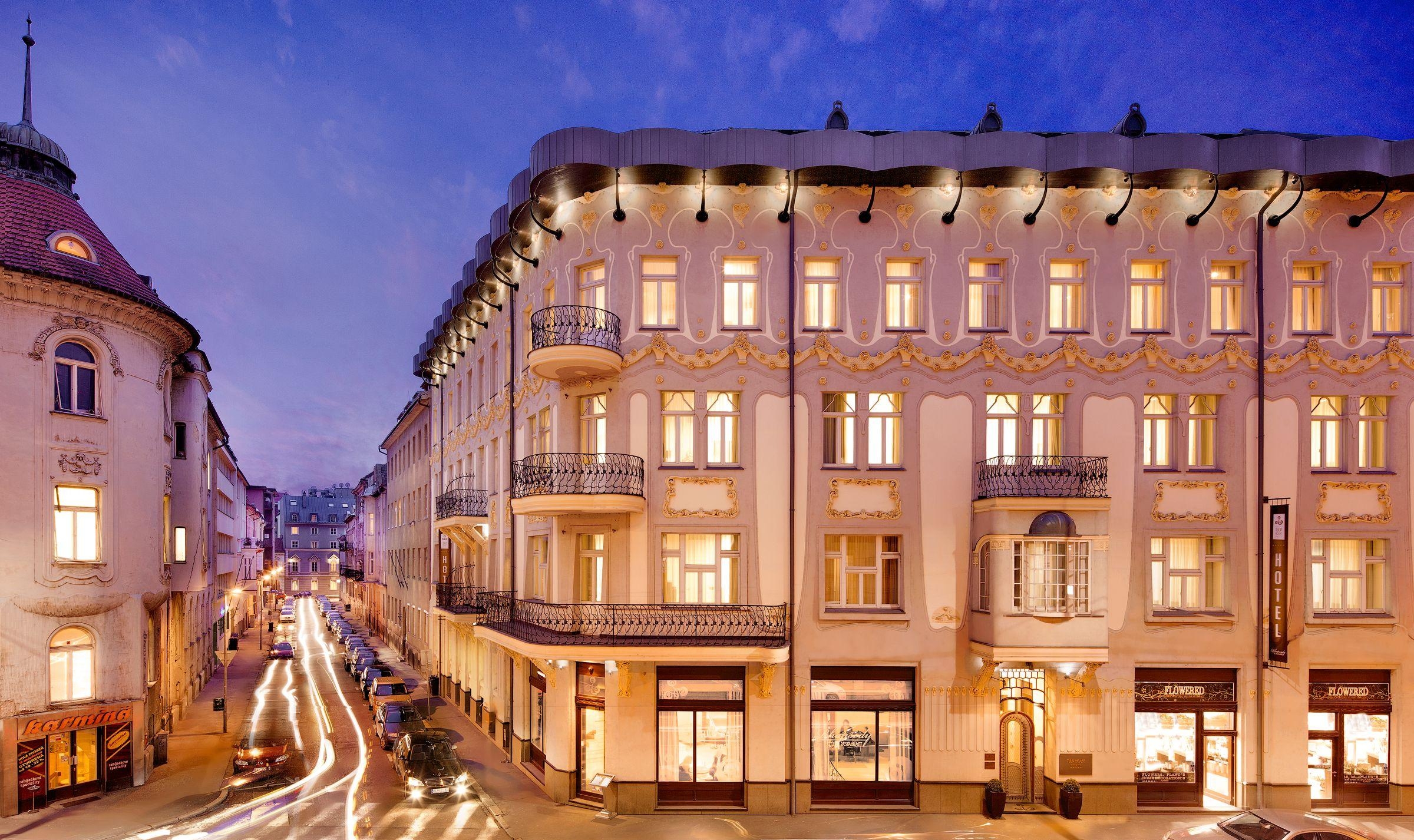 Roset Hotel &amp; Residence hotel exterior