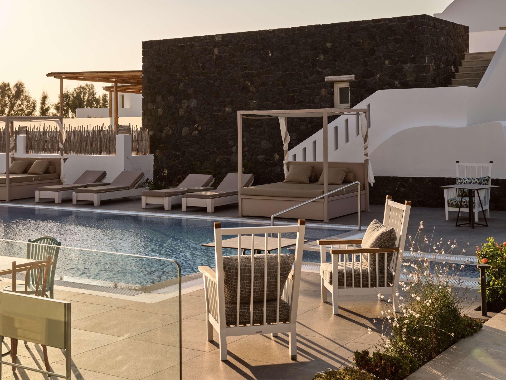 Sea Breeze Santorini Beach Resort, Curio Collectio, photo 86 of 191