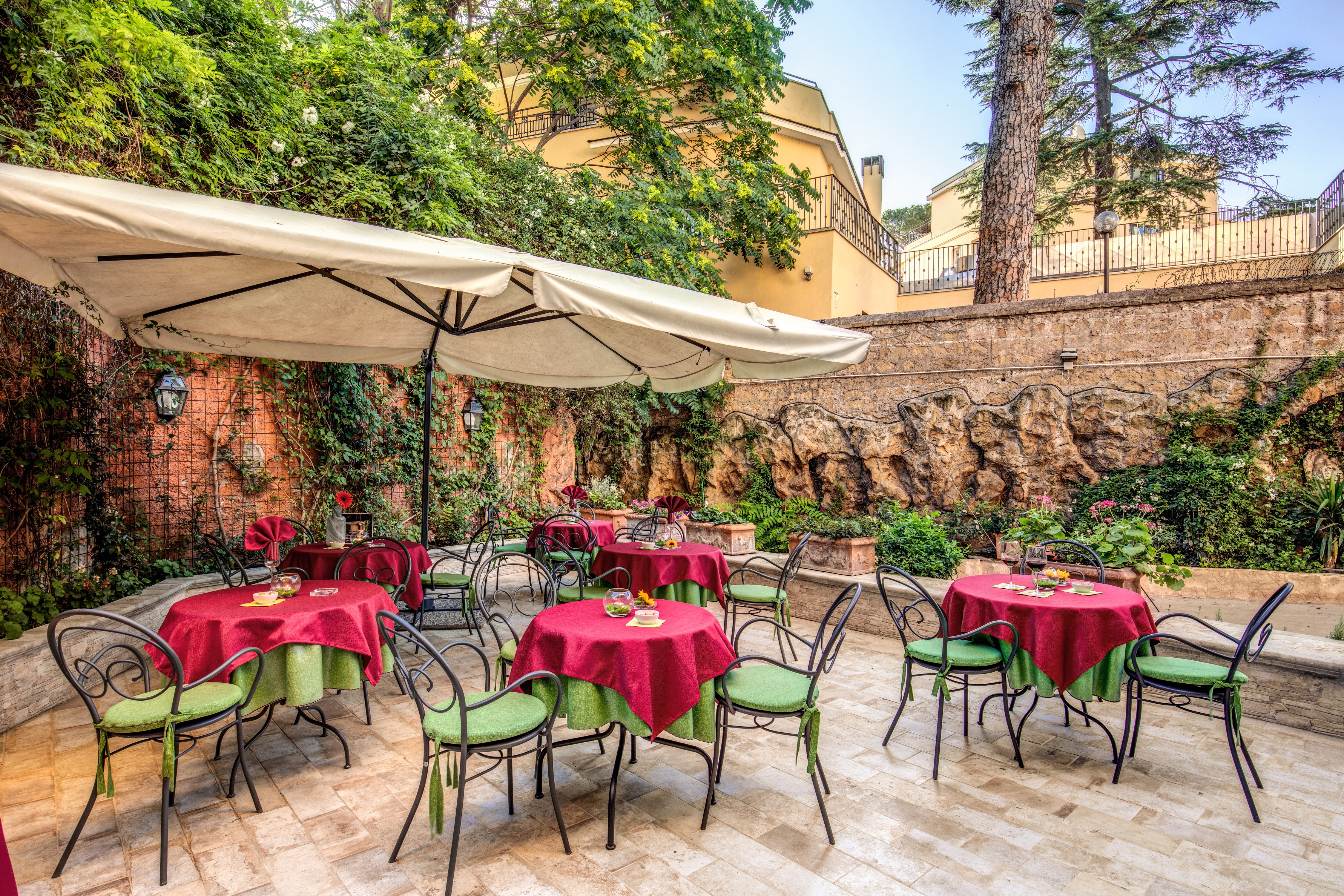 Rome Garden, photo 25 of 34