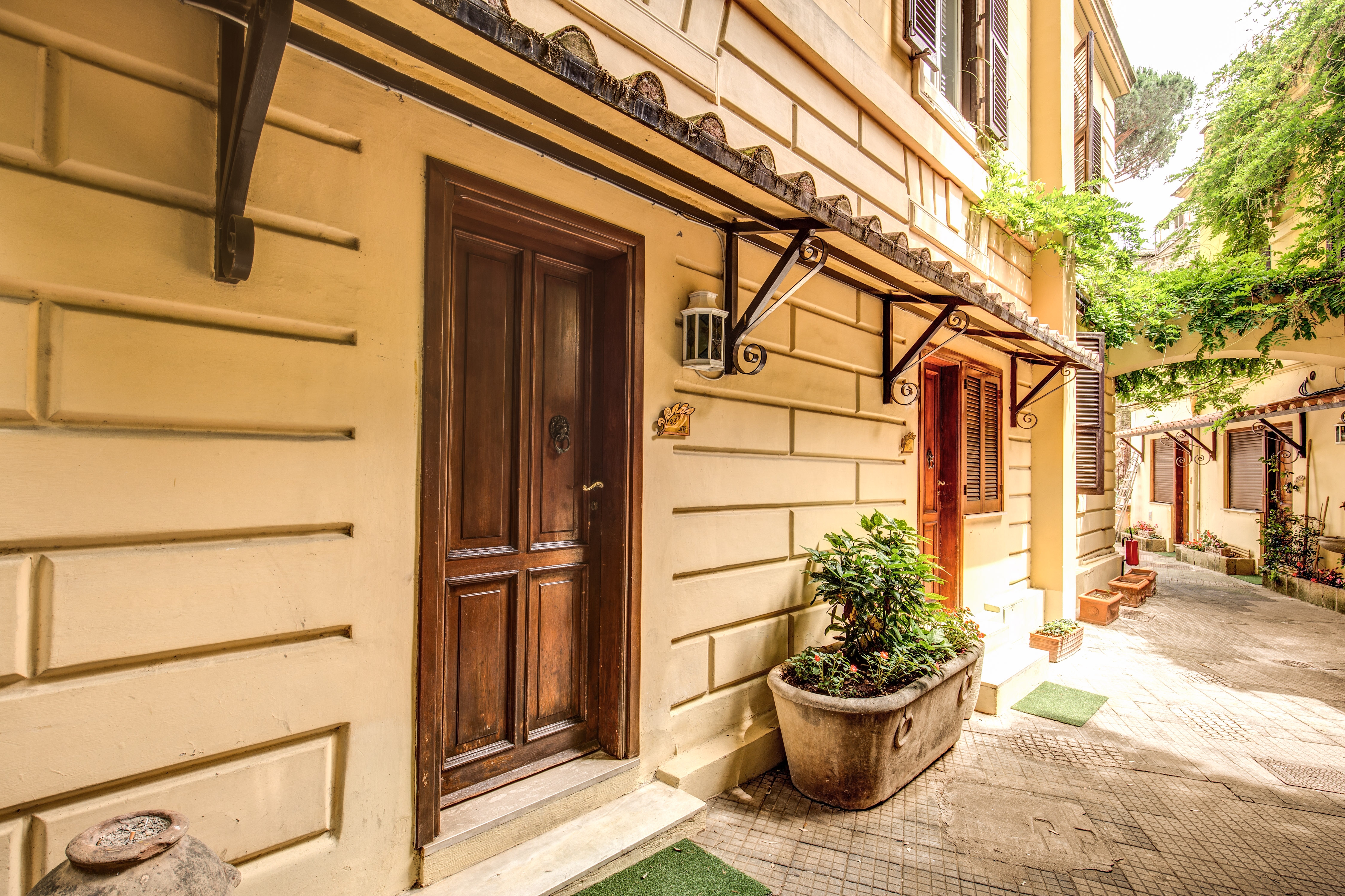 Rome Garden, photo 2 of 34