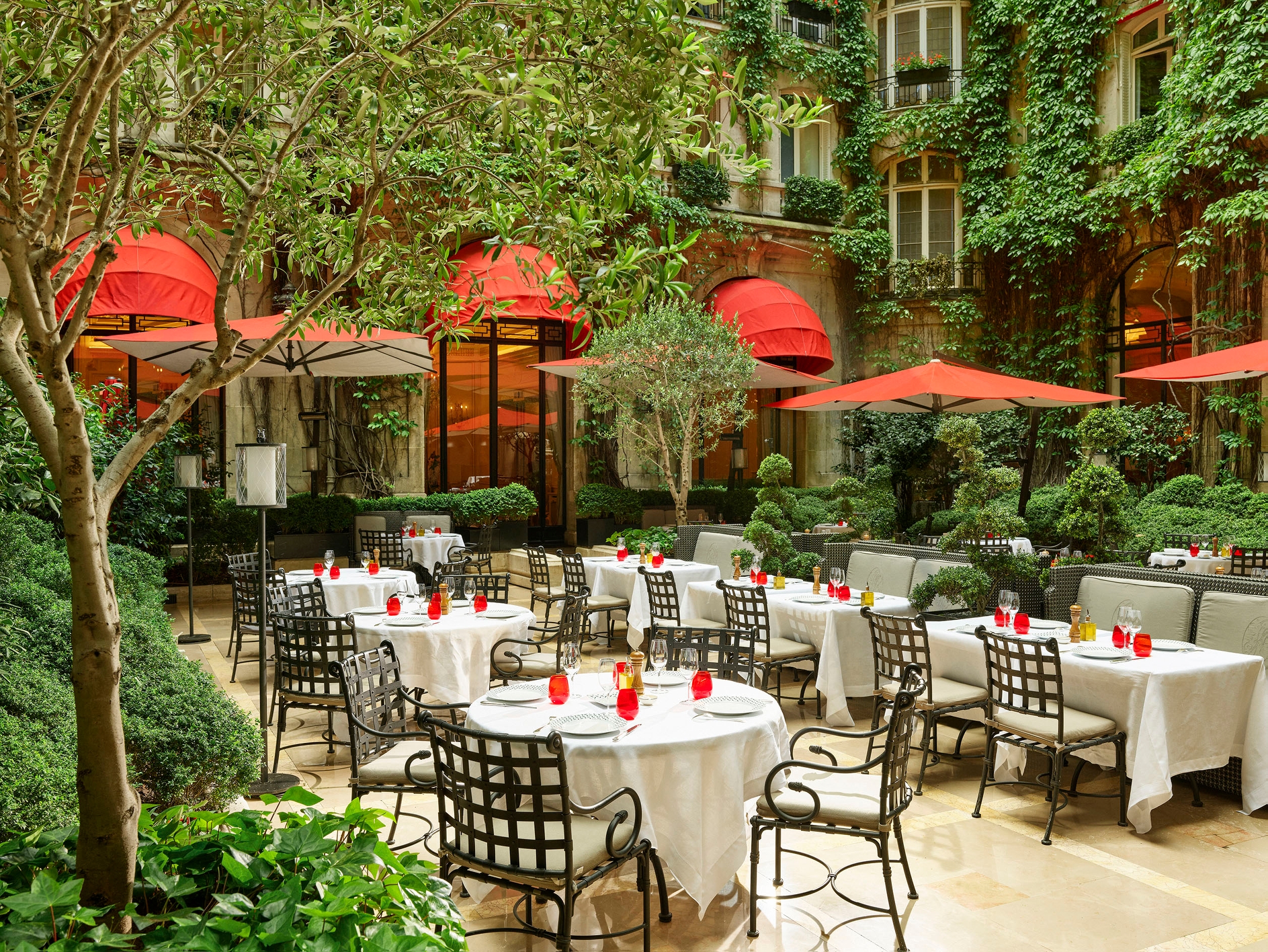 Plaza Athenee, photo 7 of 20
