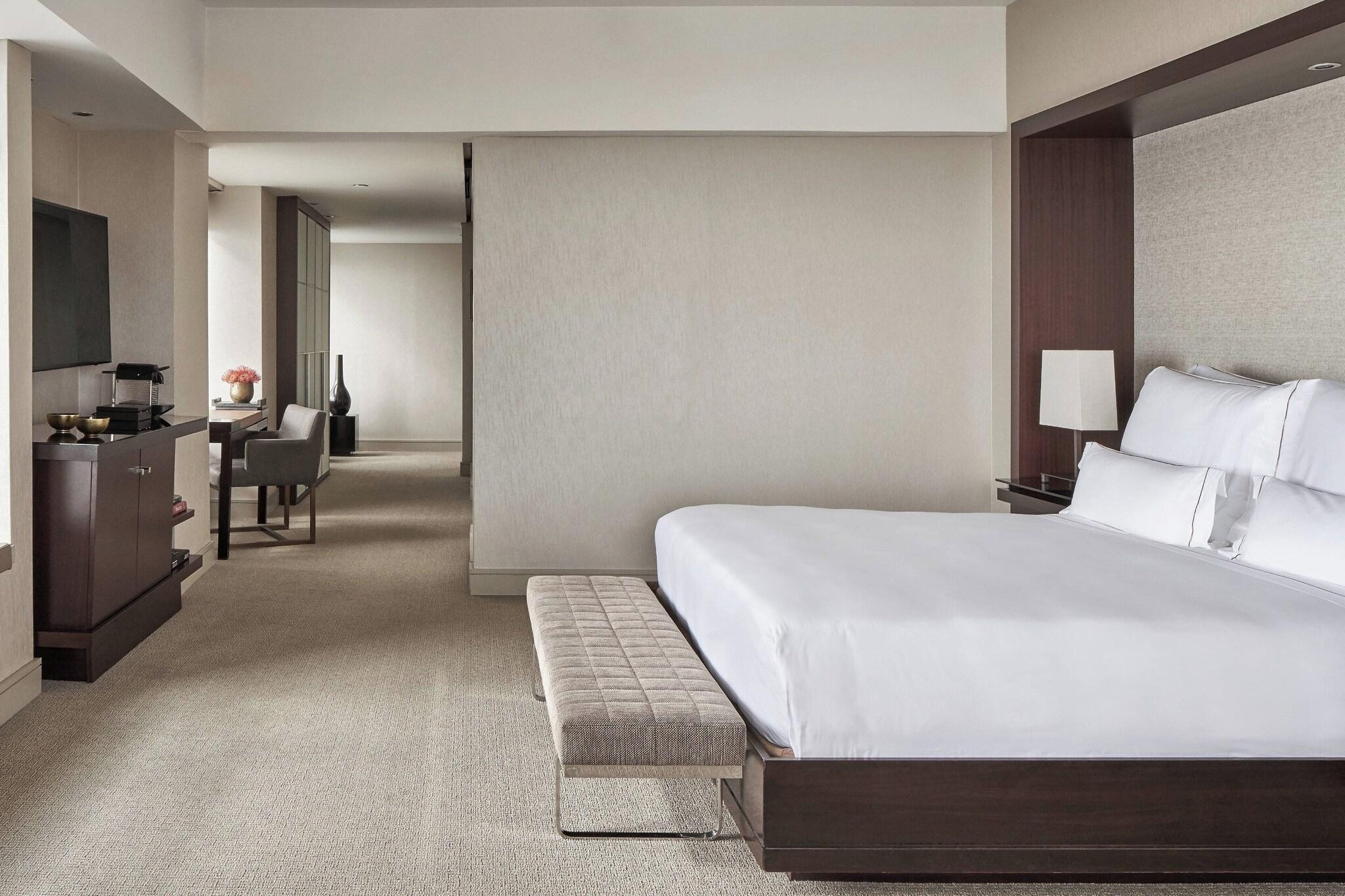 Hotel Arts, photo 171 of 199