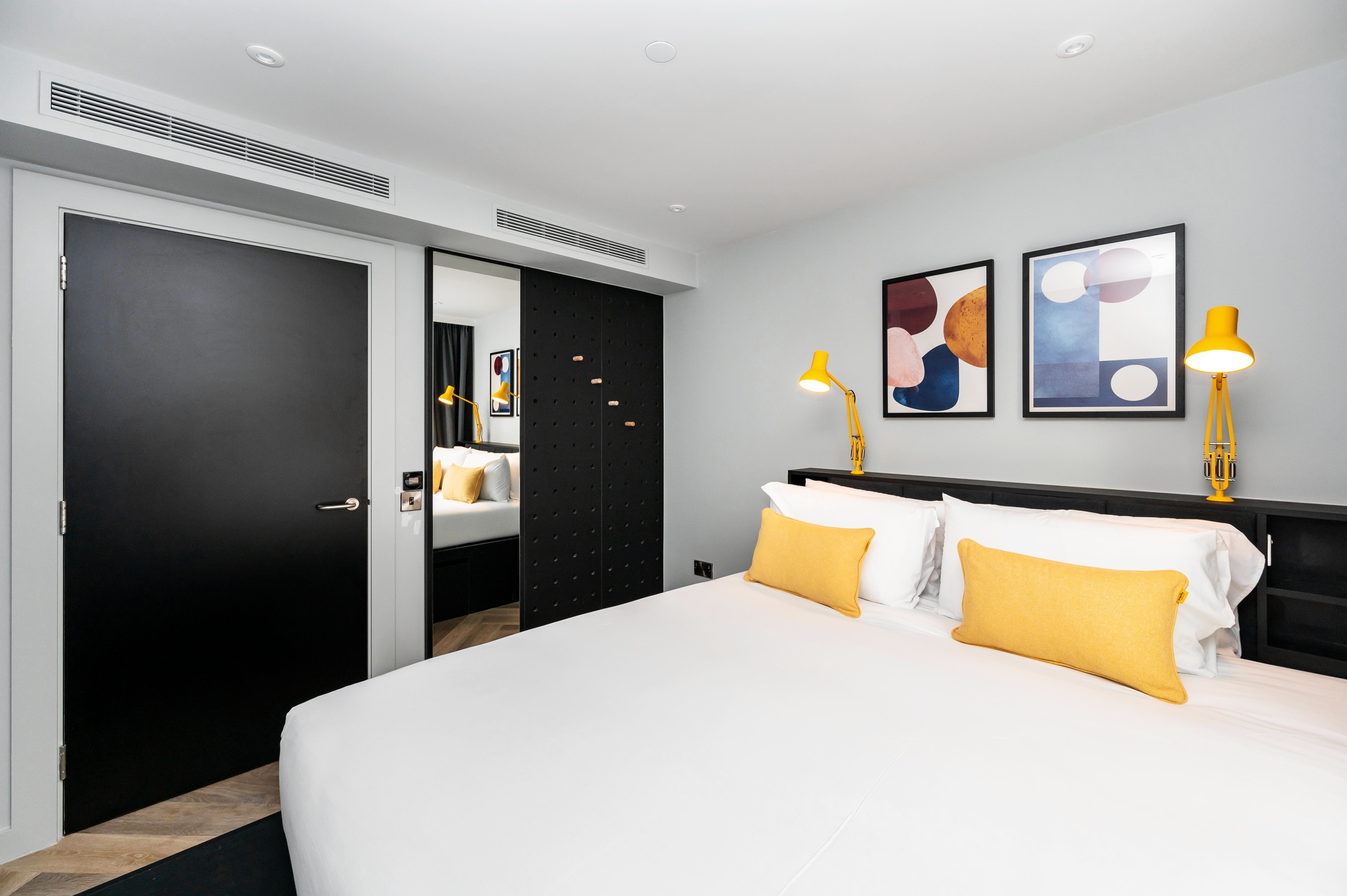 Staycity Aparthotels Tivoli, photo 6 of 30