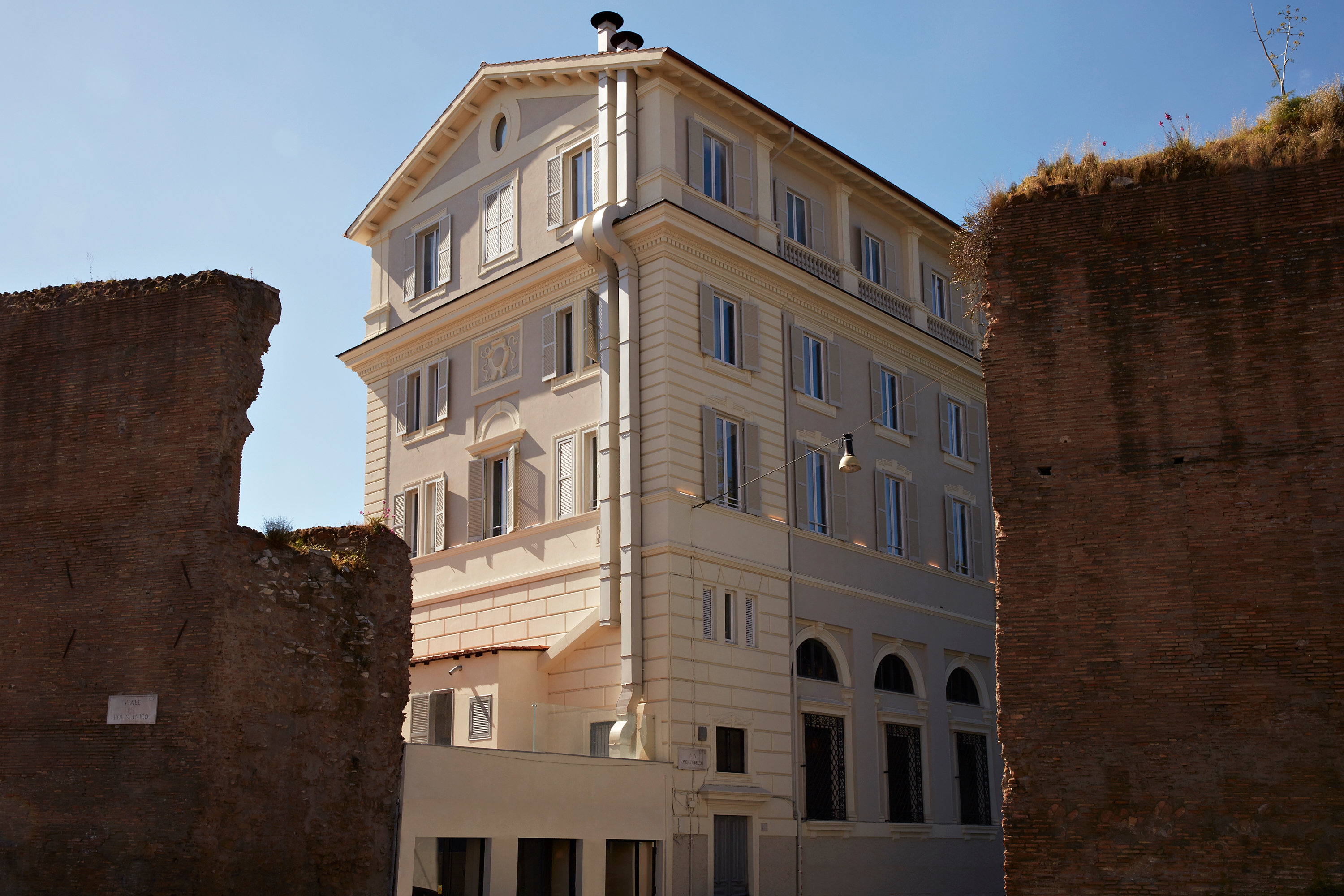 The Building, photo 18 of 100