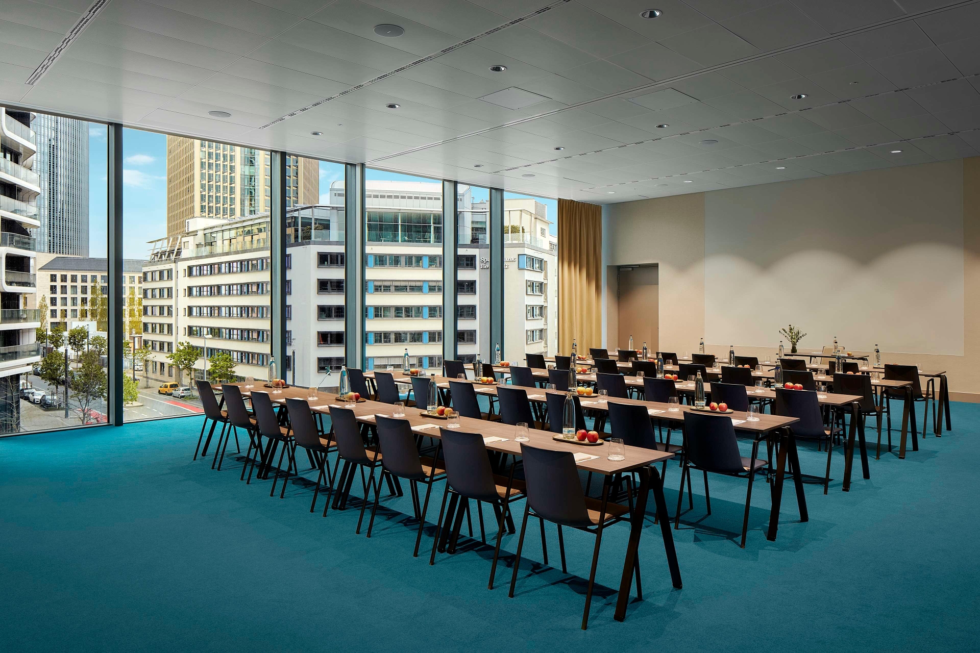 NH Collection Frankfurt Spin Tower, photo 33 of 73