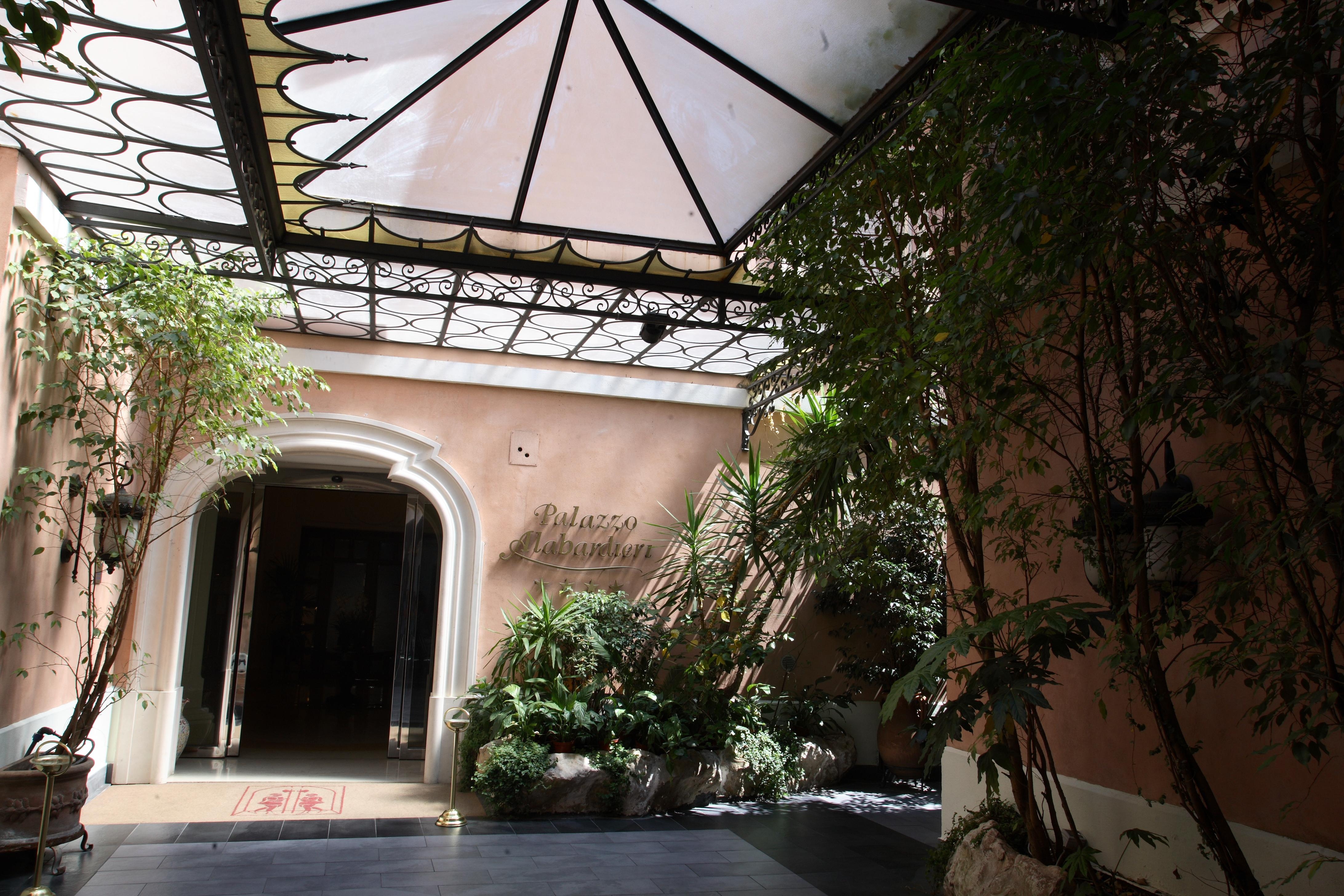 Palazzo Alabardieri Hotel