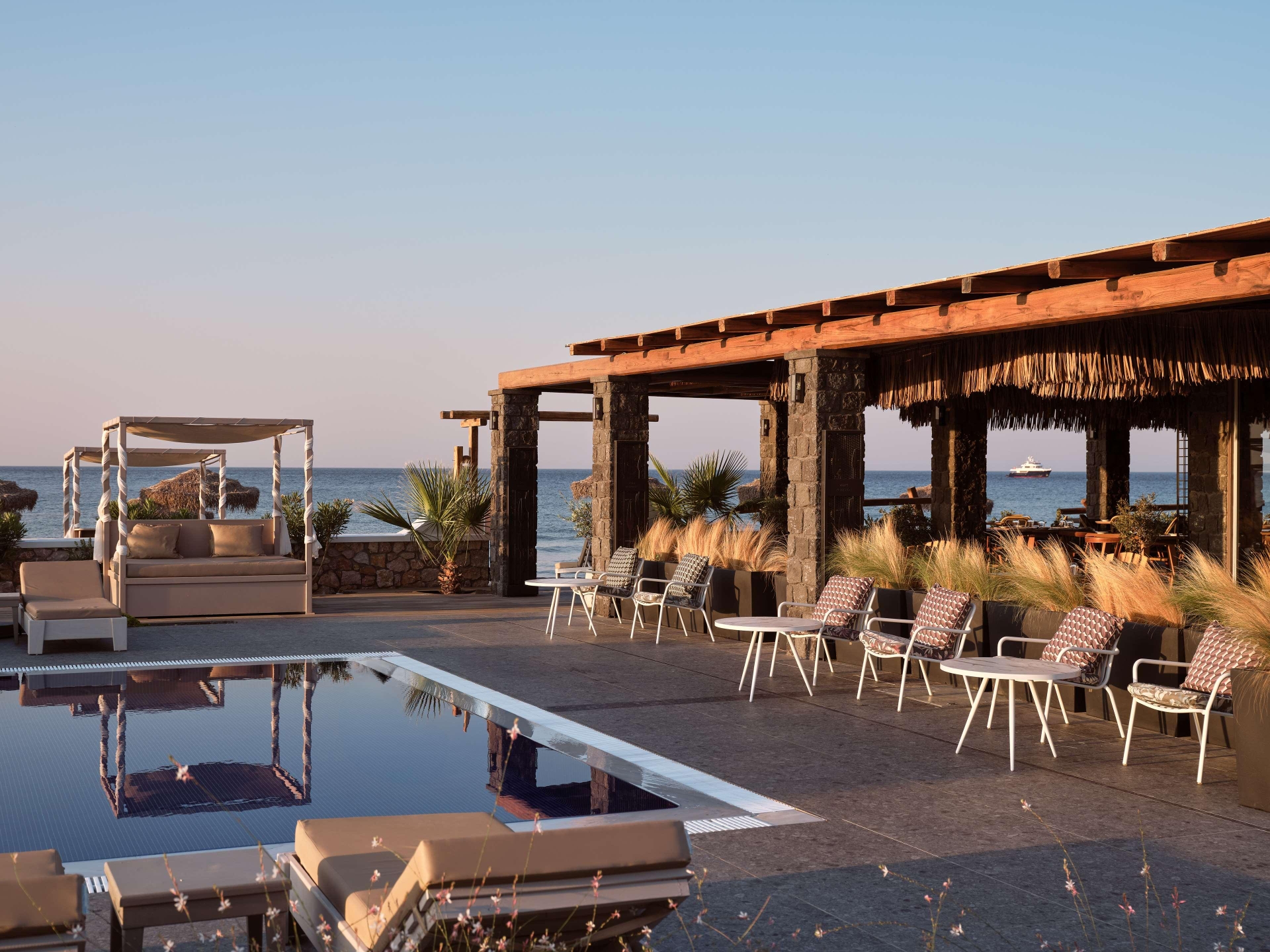Sea Breeze Santorini Beach Resort, Curio Collectio, photo 93 of 191