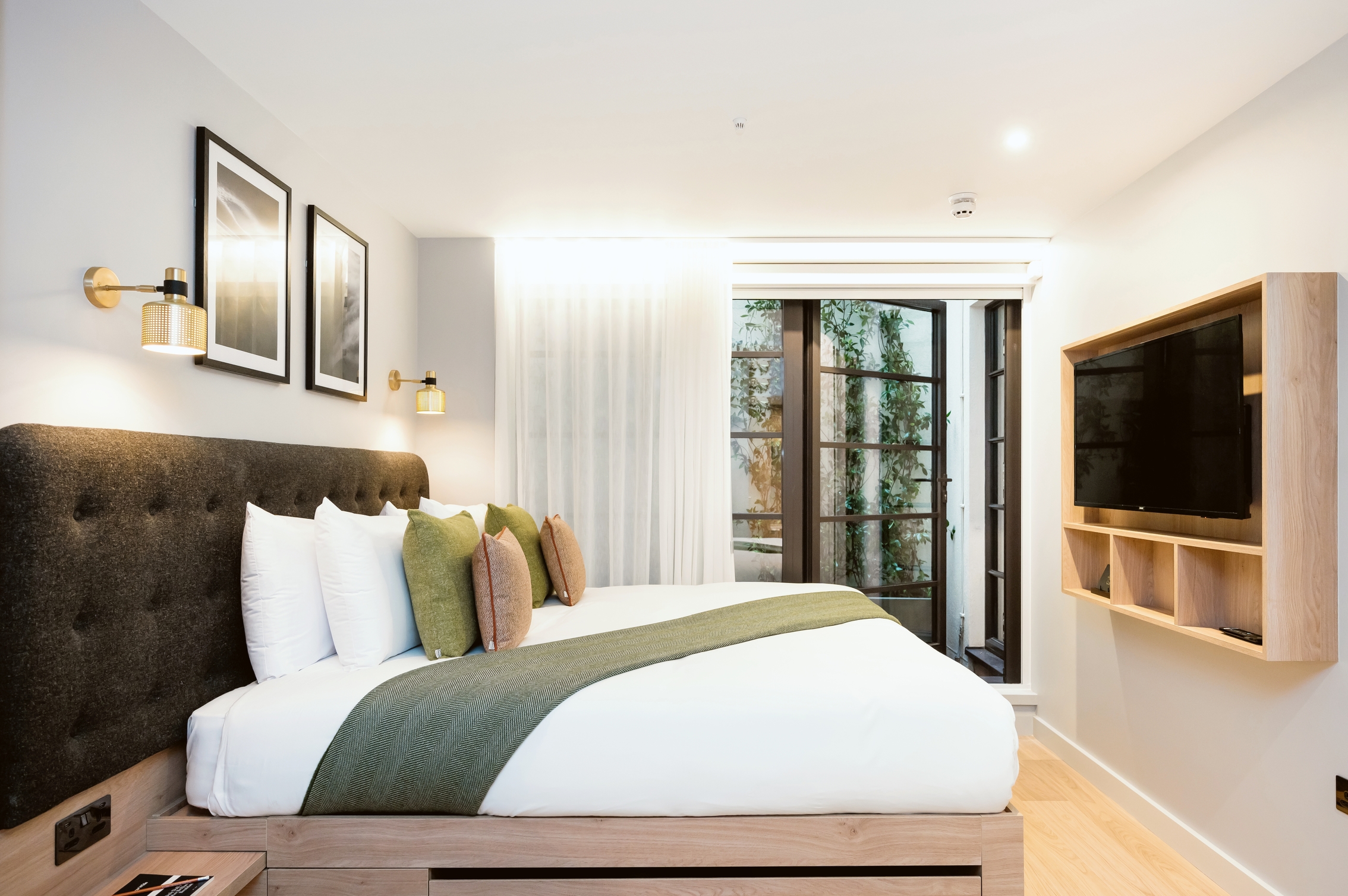 Wilde Aparthotels London Liverpool Street, photo 3 of 31
