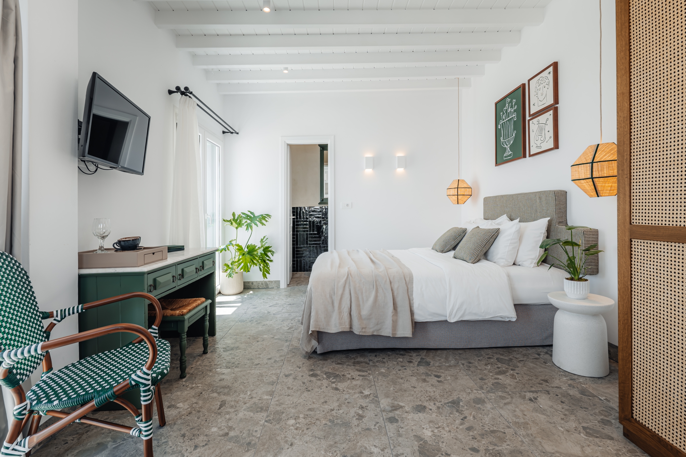 Pelican Bay Art Hotel, photo 5 of 78