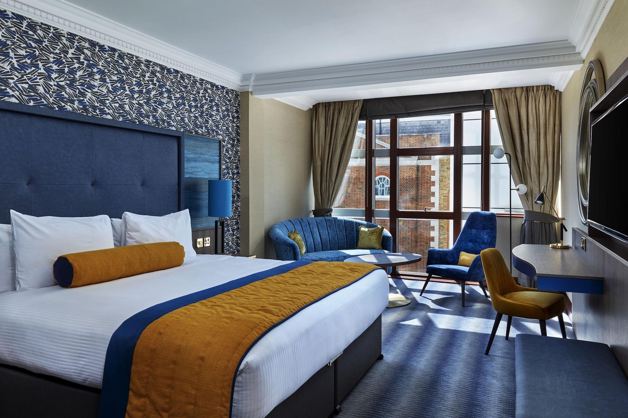 Leonardo Royal London City - Tower Hill hotel exterior