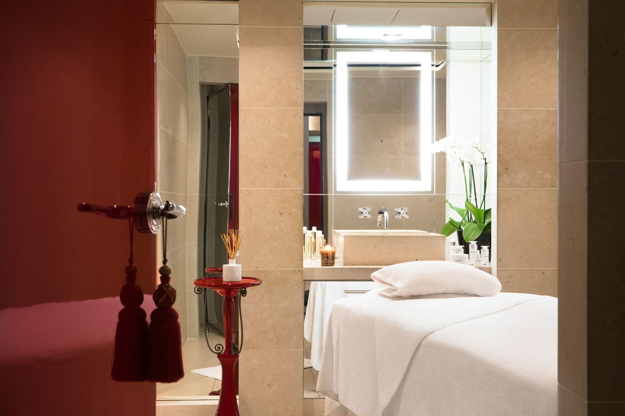 La Reserve Paris Hotel and Spa, photo 170 of 180