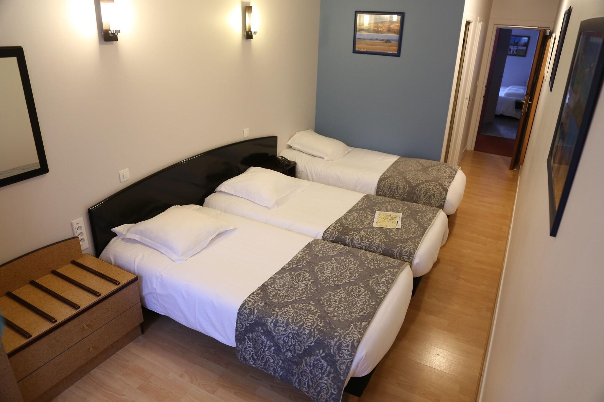 Hotel Le Bayeux, photo 20 of 75