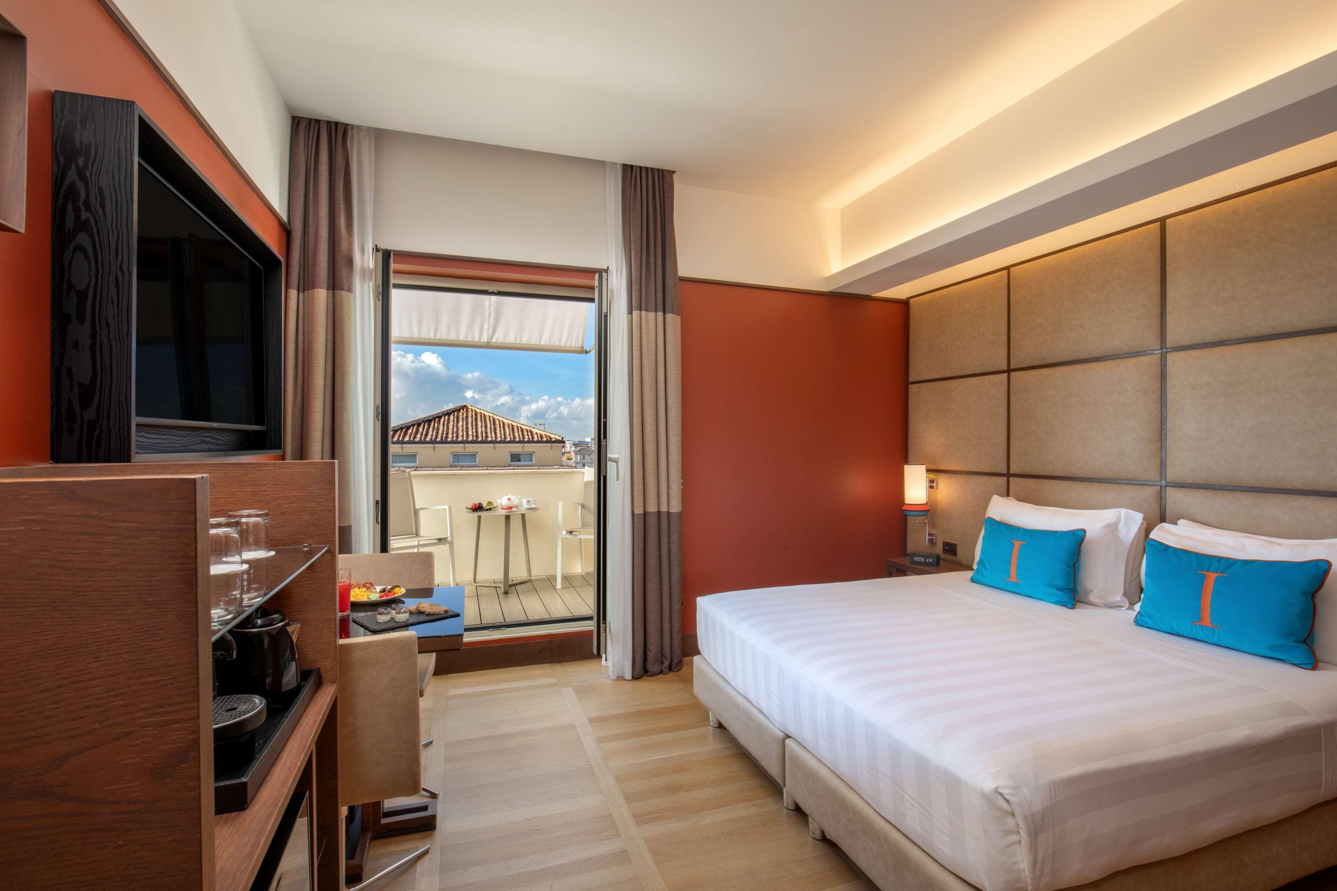 The Independent Hotel, photo 41 of 63