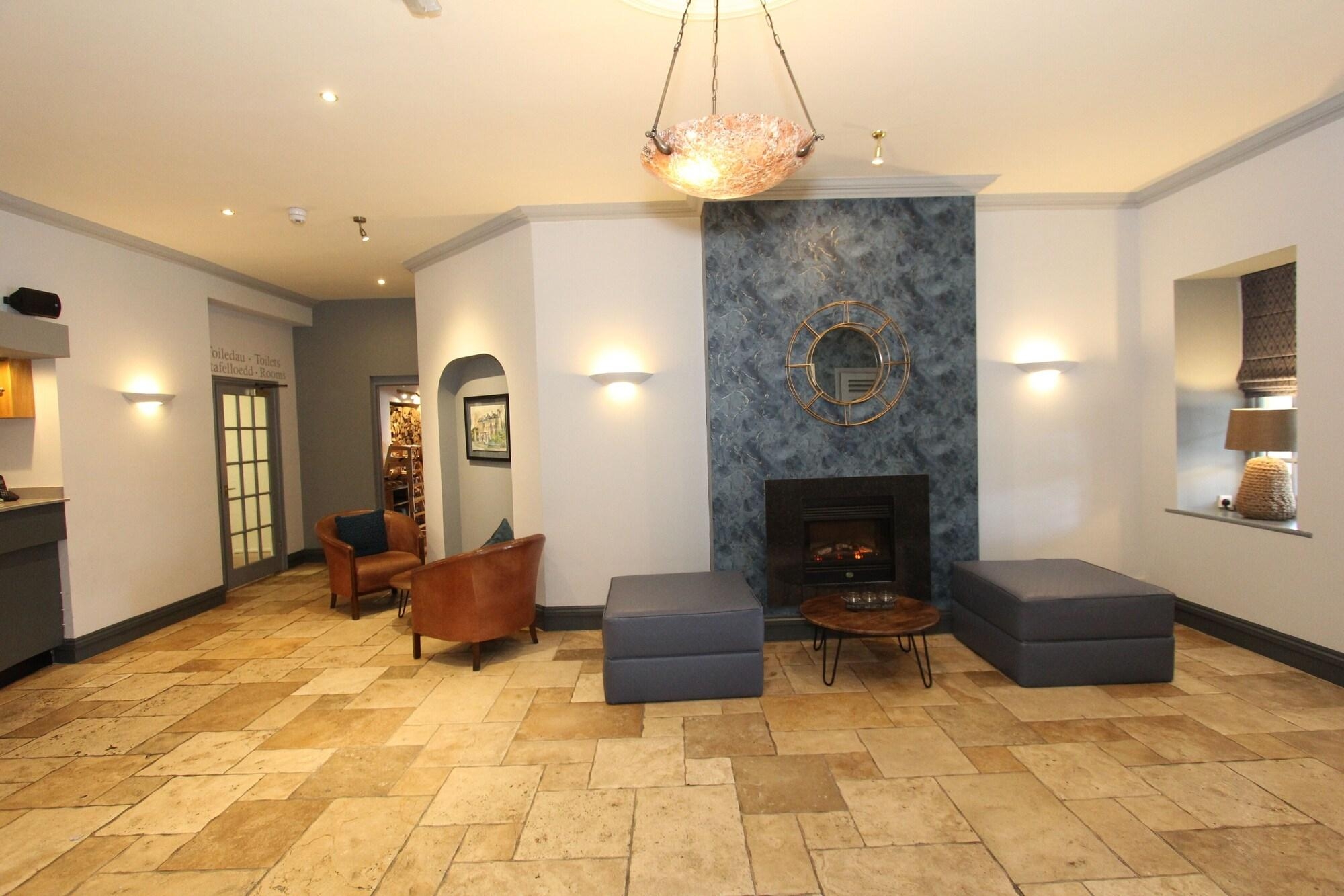 Nanhoron Arms Hotel, photo 21 of 102
