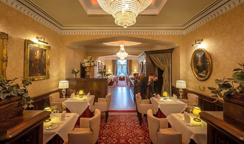 Kilronan Castle OIH, photo 5 of 33