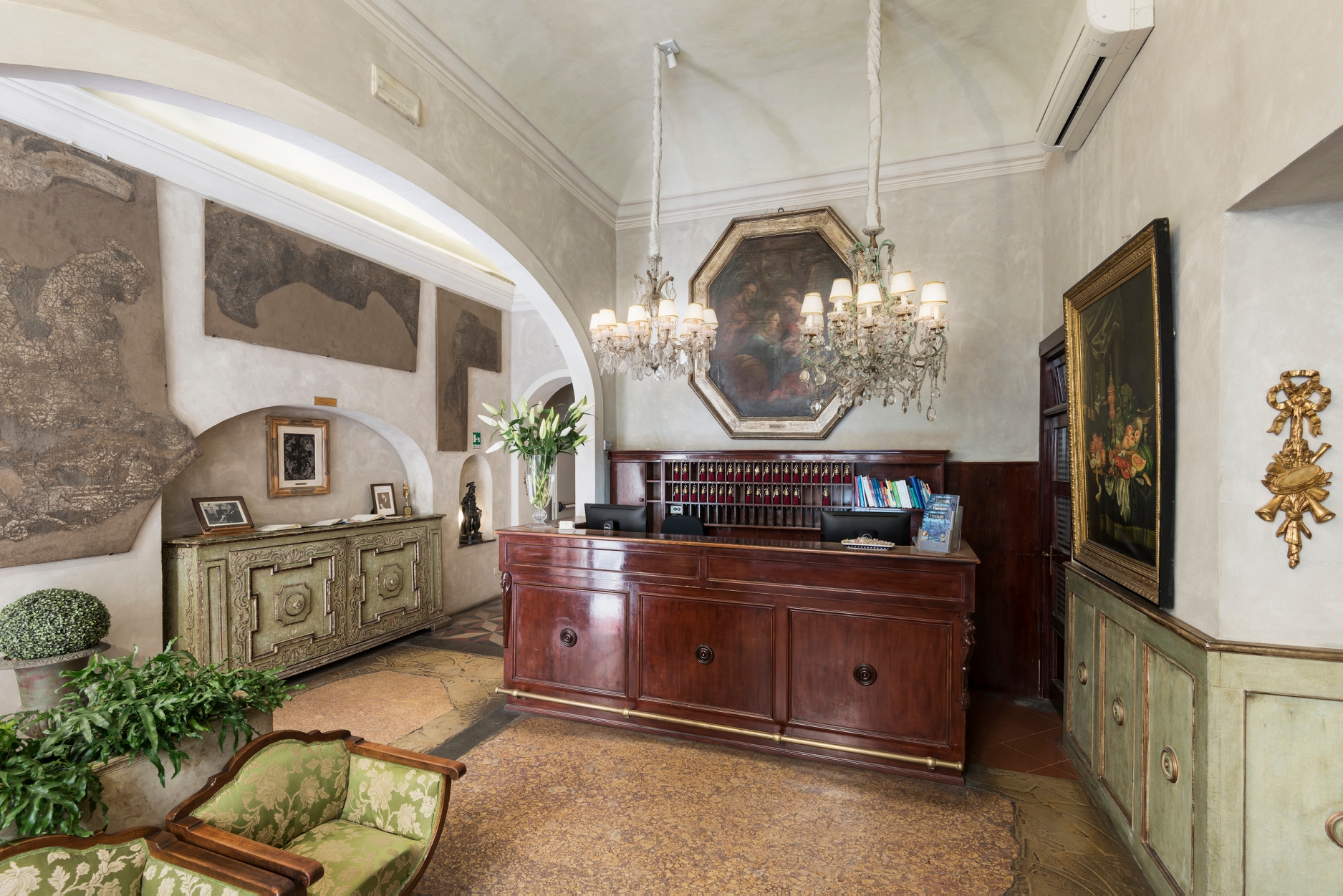 Palazzo Dal Borgo, photo 16 of 20