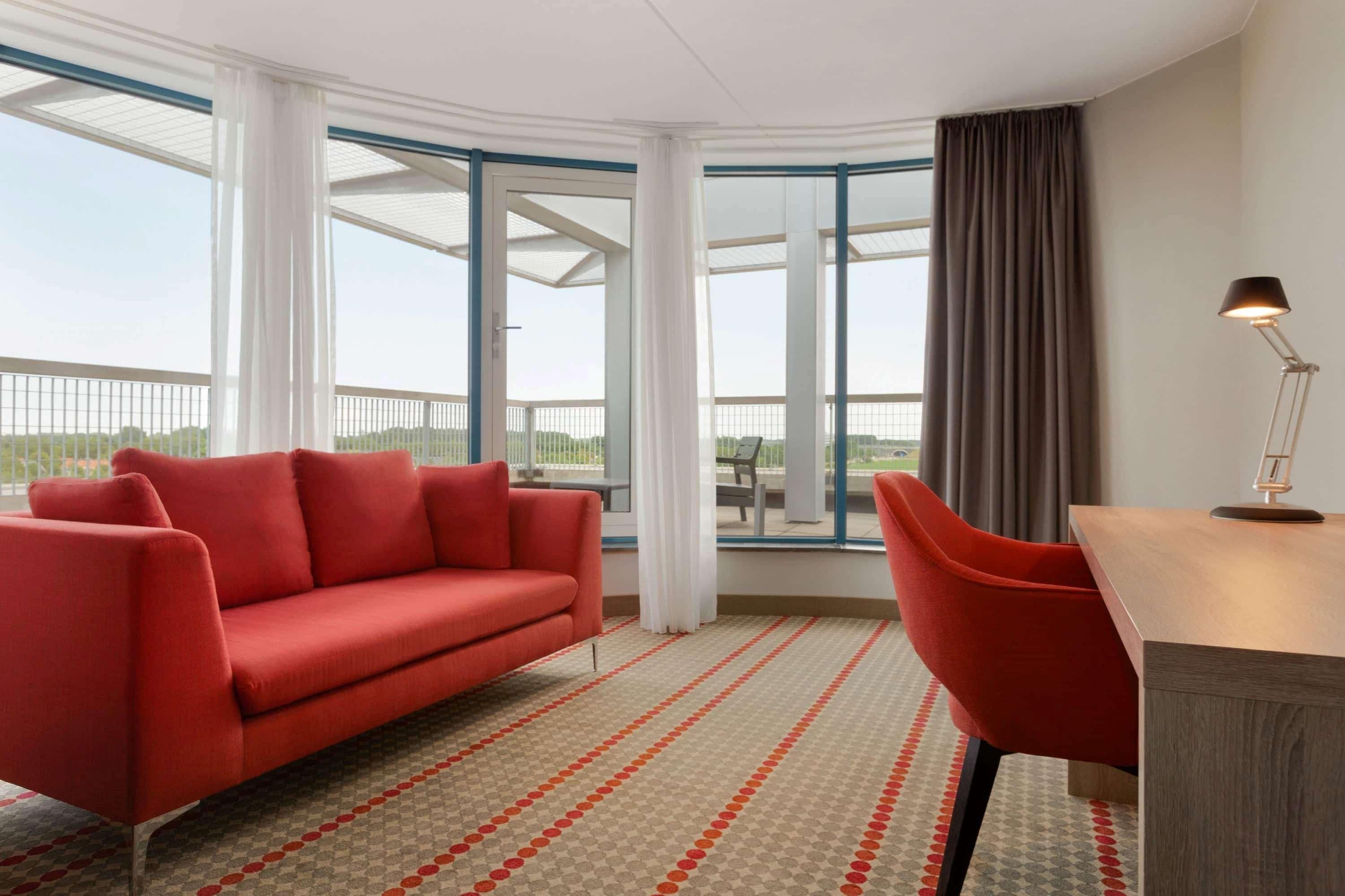 Ramada by Wyndham Amsterdam Airport Schiphol, photo 10 of 30