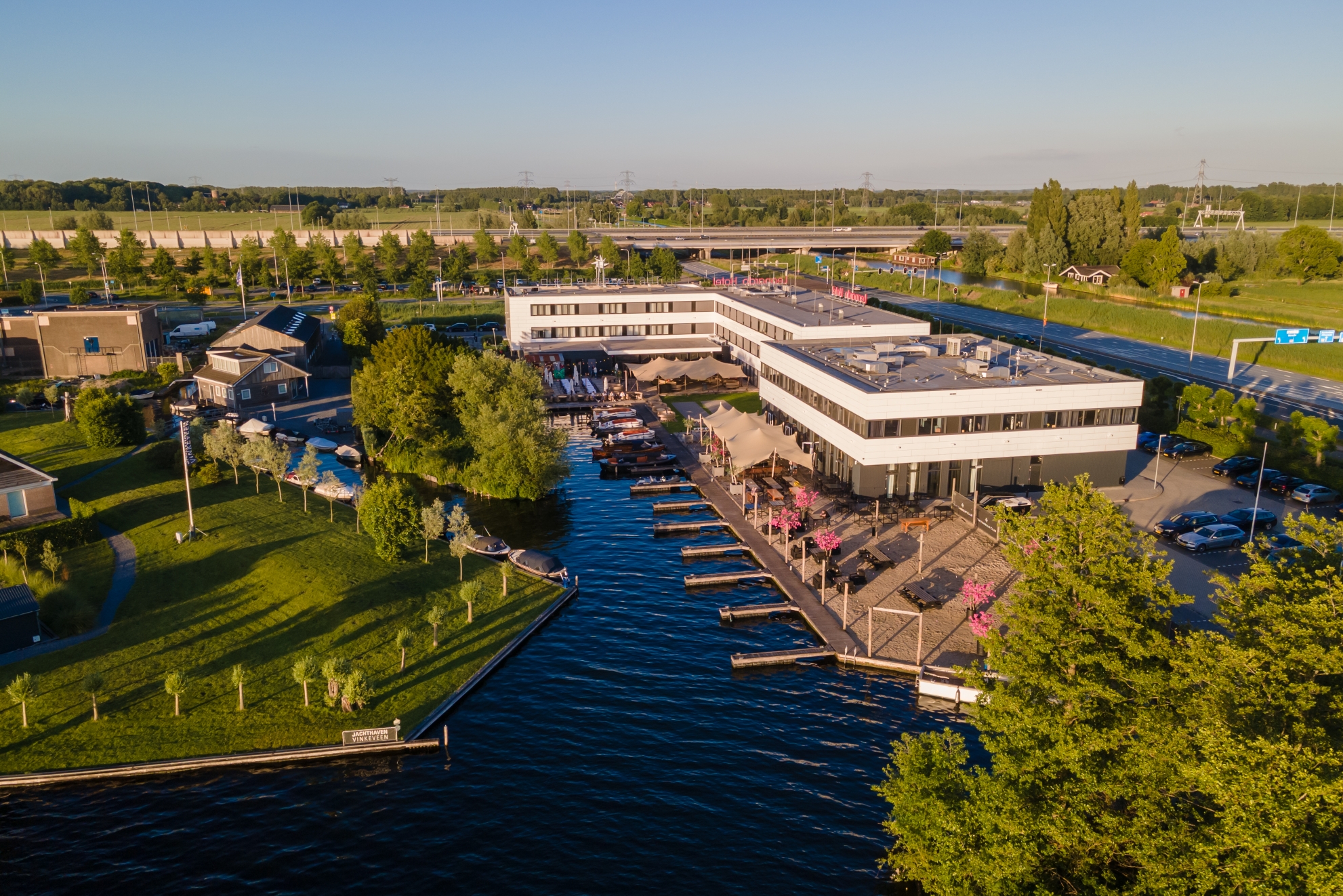 Leonardo Hotel Vinkeveen Amsterdam, photo 1 of 13