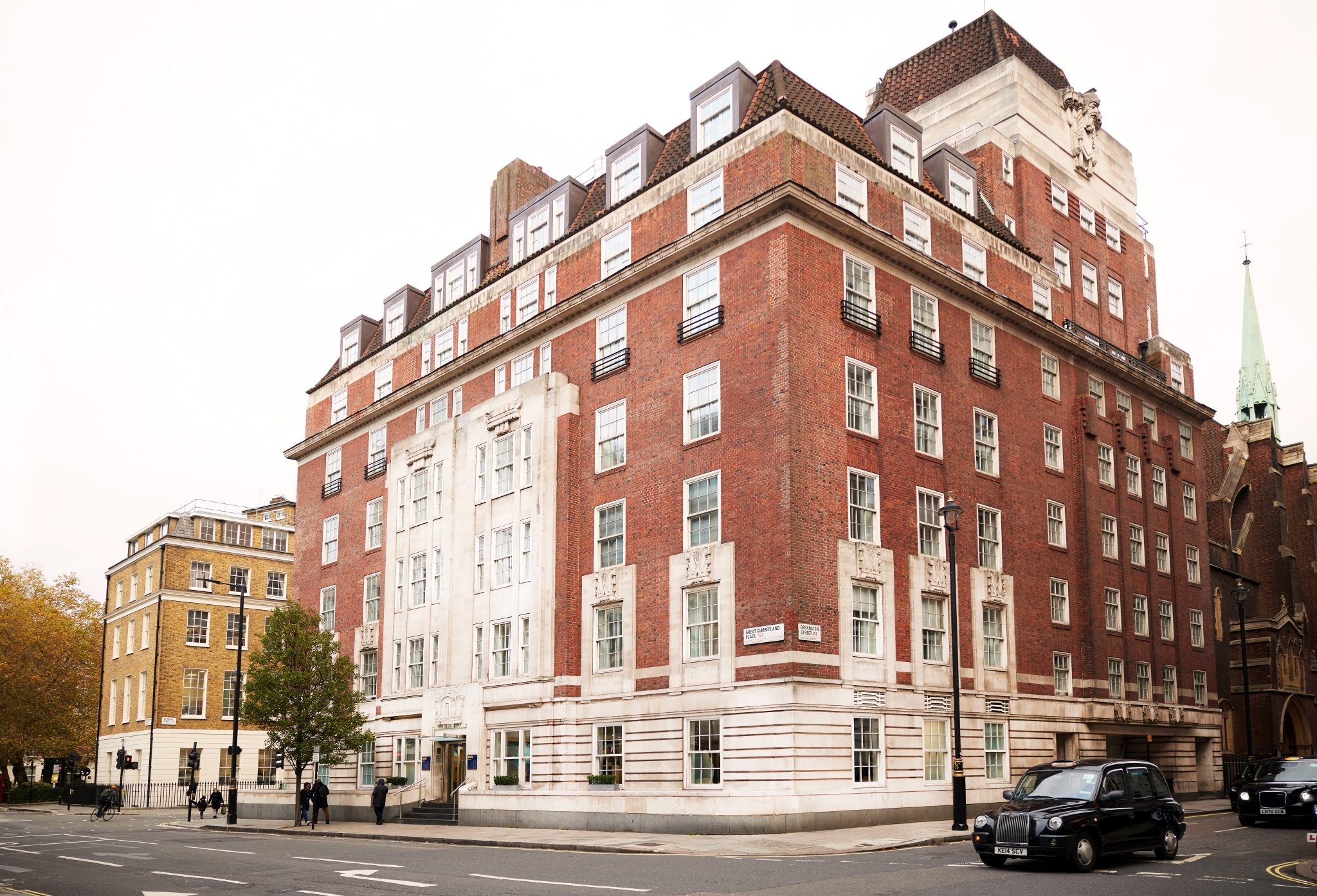 Thistle London Park Lane, photo 1 of 16