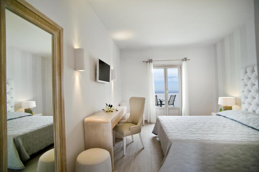 Santorini Palace Hotel, photo 14 of 88