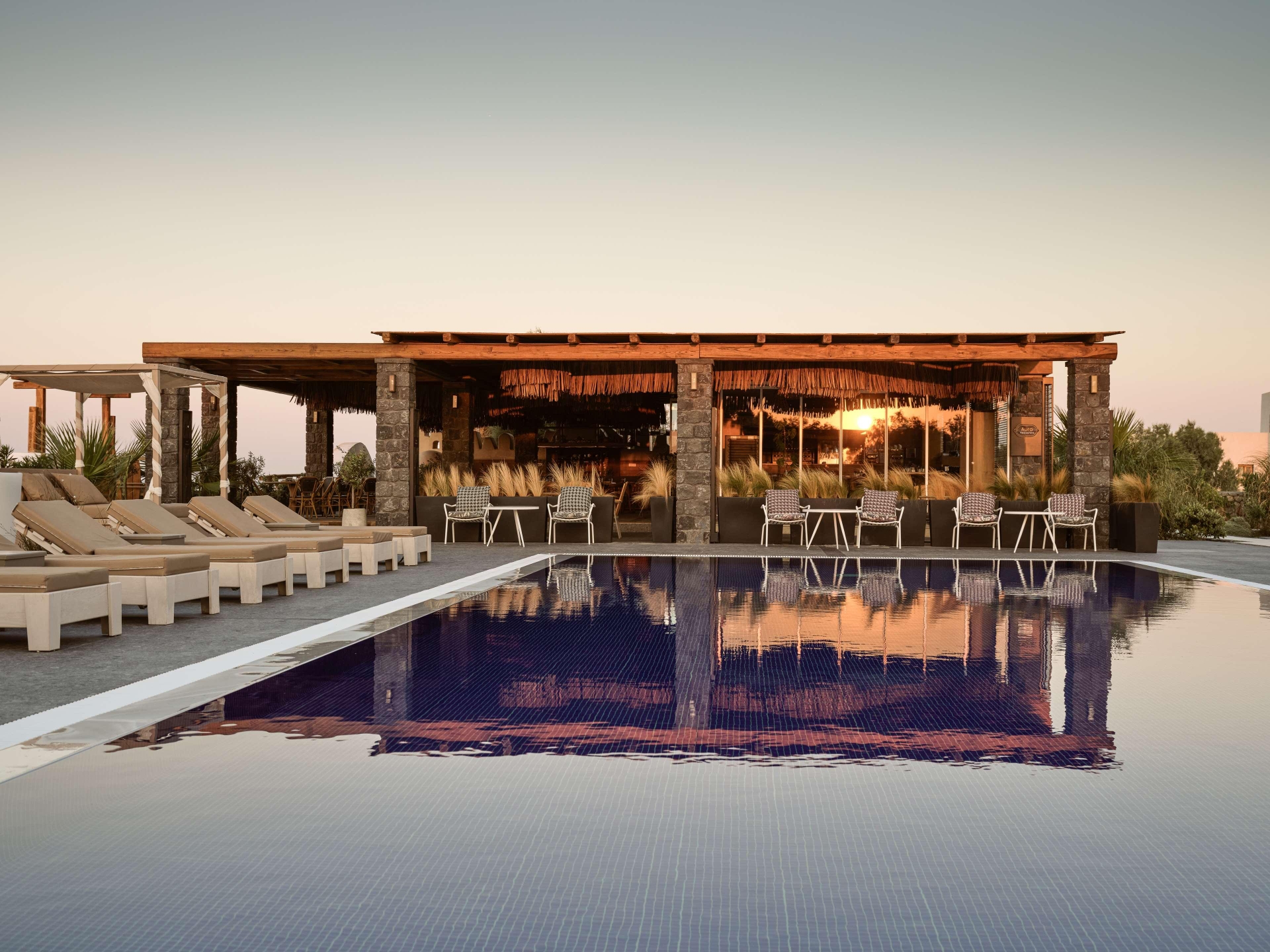 Sea Breeze Santorini Beach Resort, Curio Collectio, photo 97 of 191