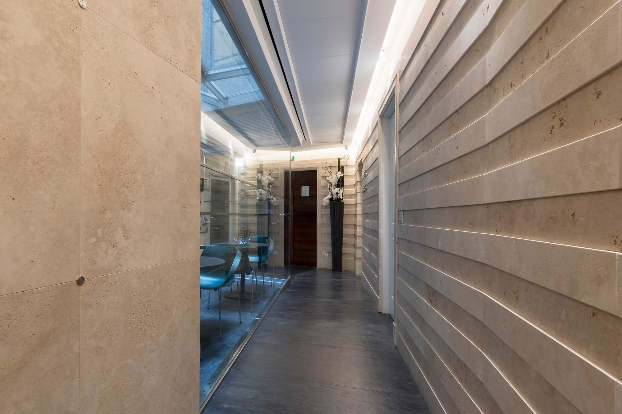 Stendhal Luxury Suites, photo 6 of 20