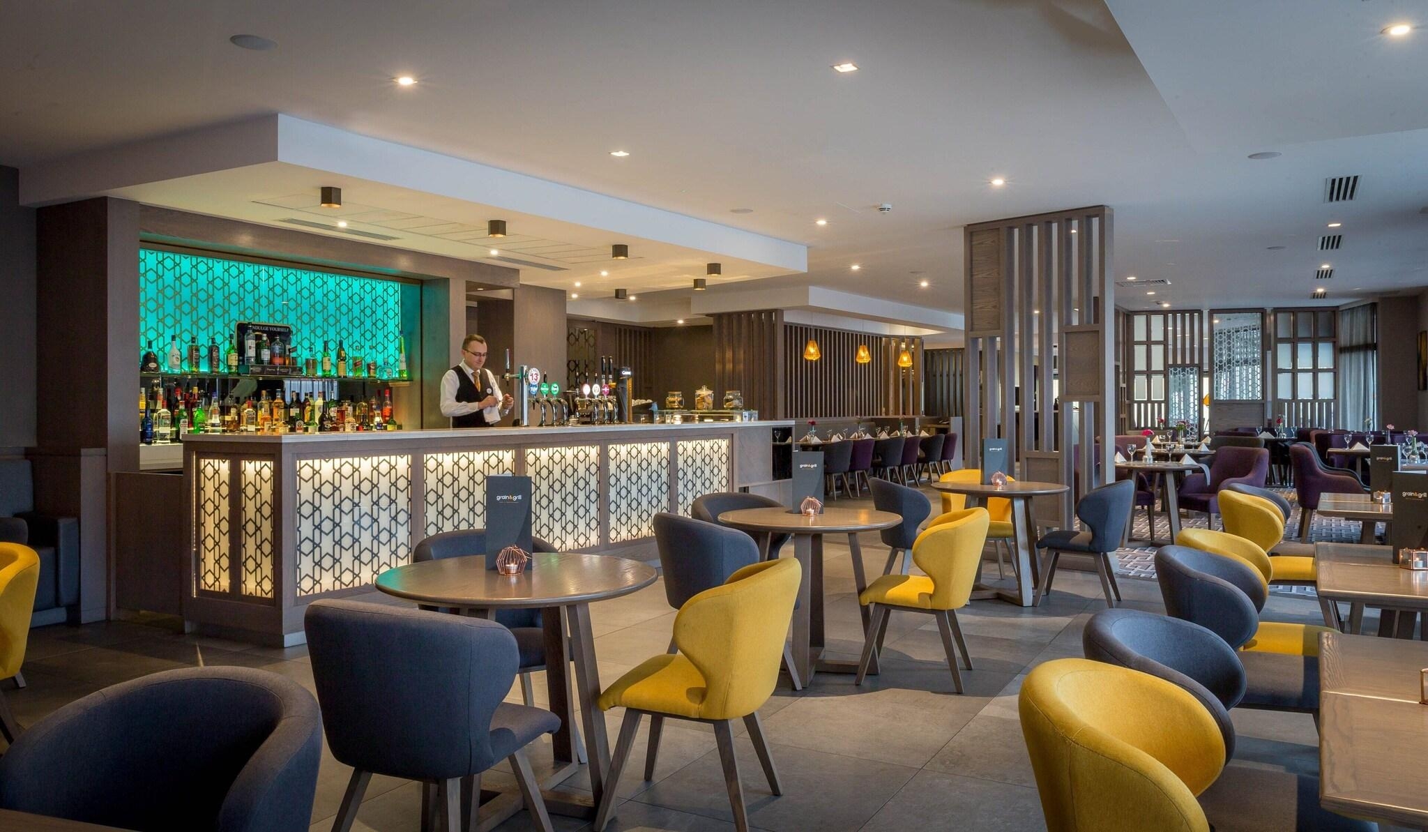 Maldron Hotel Pearse Street, photo 1 of 47