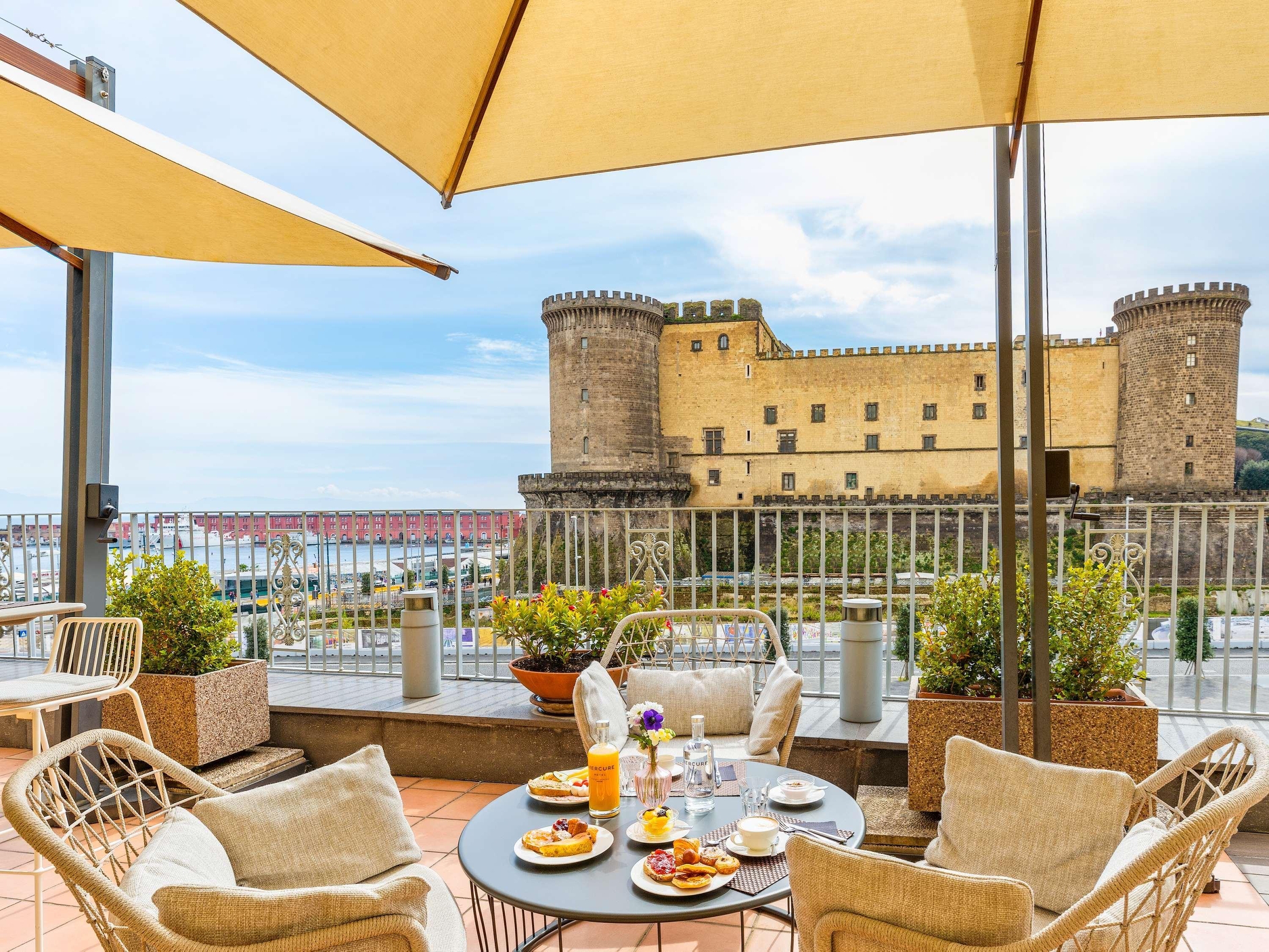 Mercure Napoli Centro Angioino, photo 35 of 96