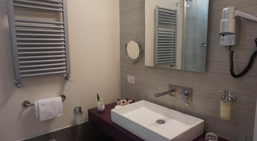 Trevi Palace Luxury Inn, photo 12 of 57