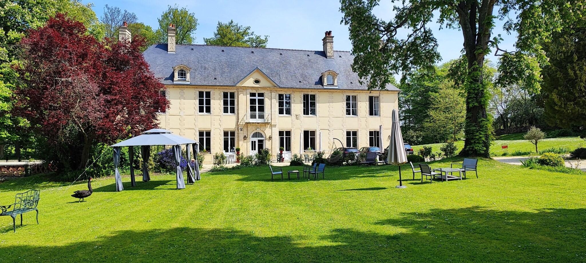 Château de Bellefontaine, photo 11 of 98