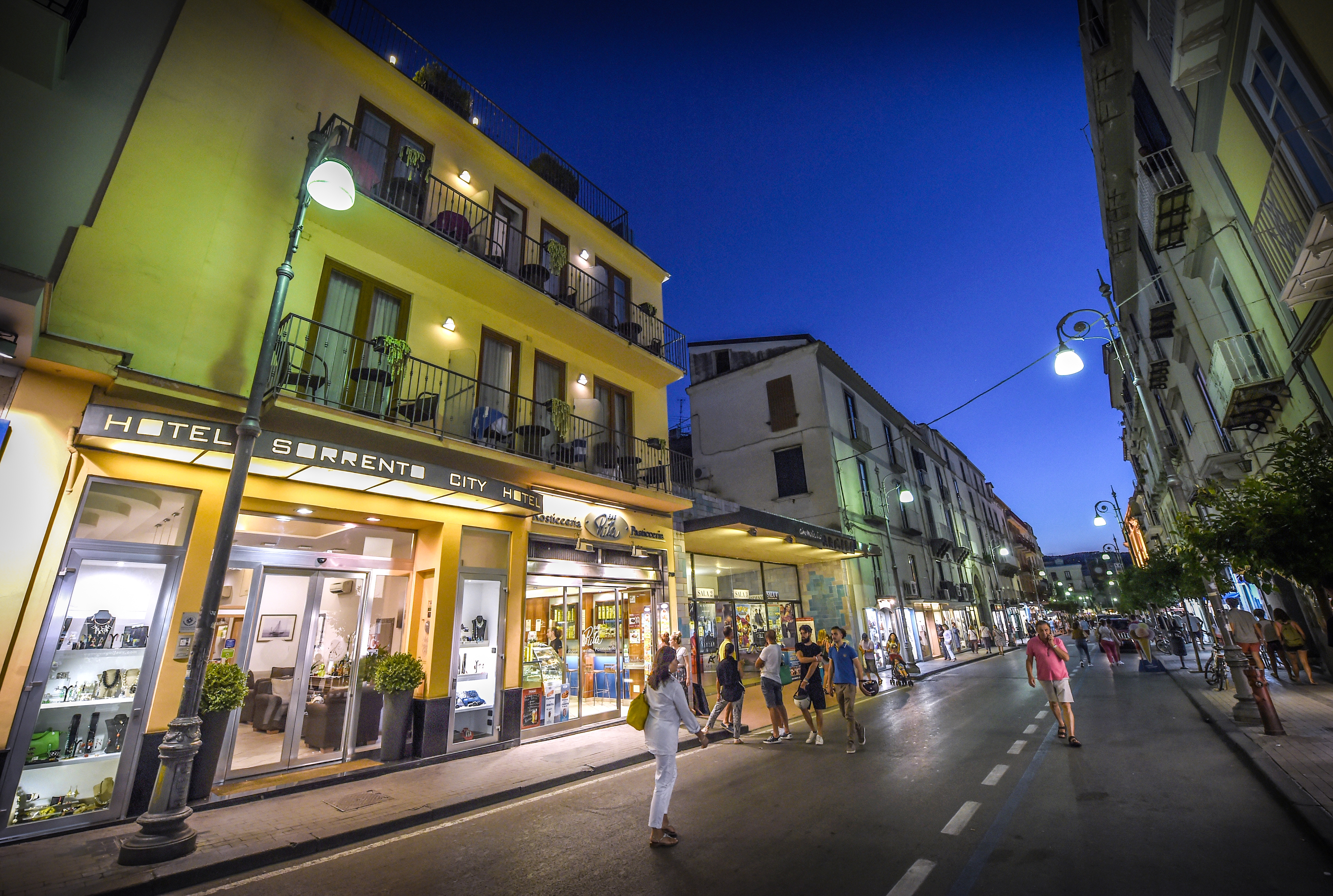 Sorrento City hotel exterior