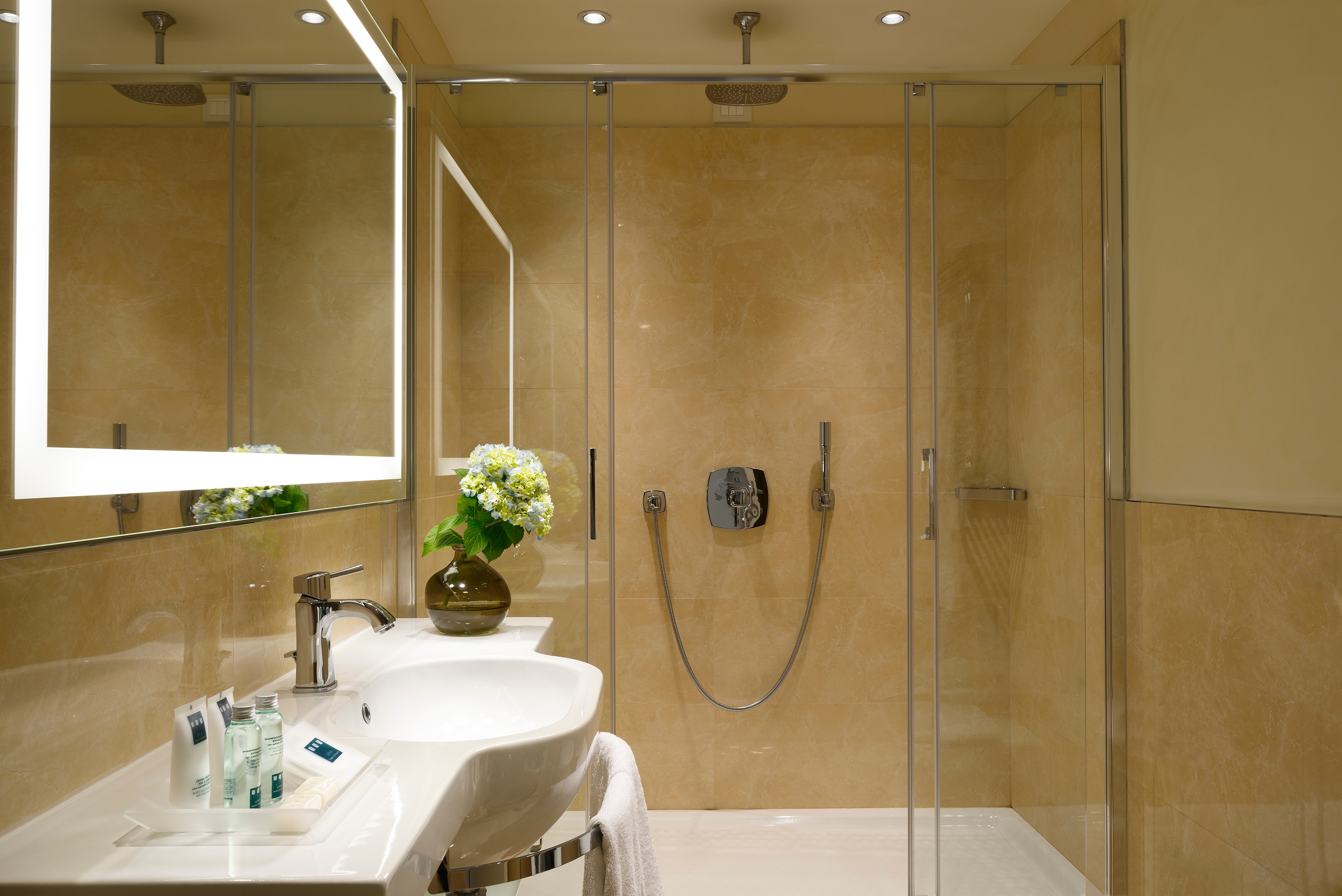 UNA HOTELS Century Milano, photo 21 of 38